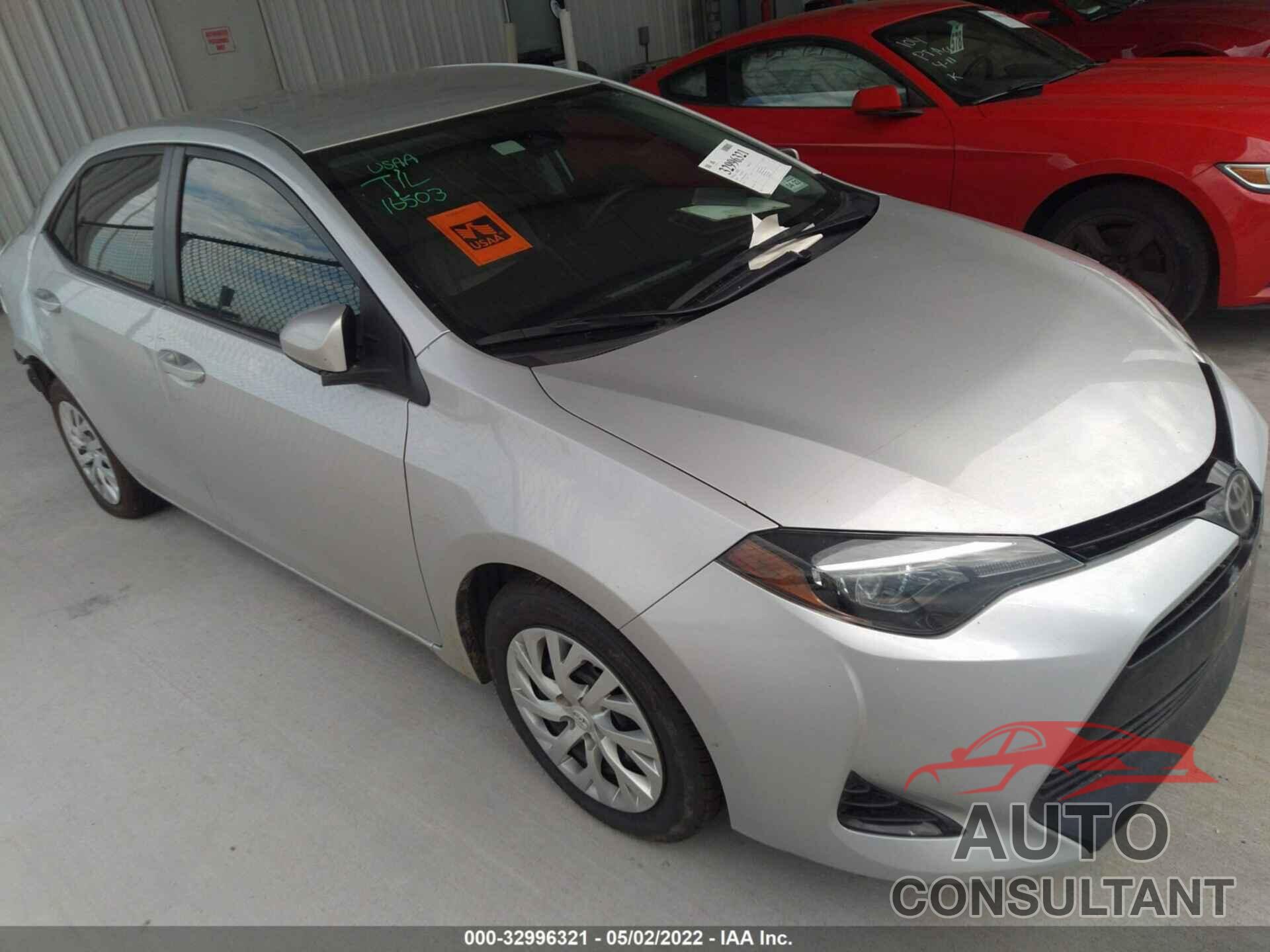 TOYOTA COROLLA 2018 - 5YFBURHE2JP837471