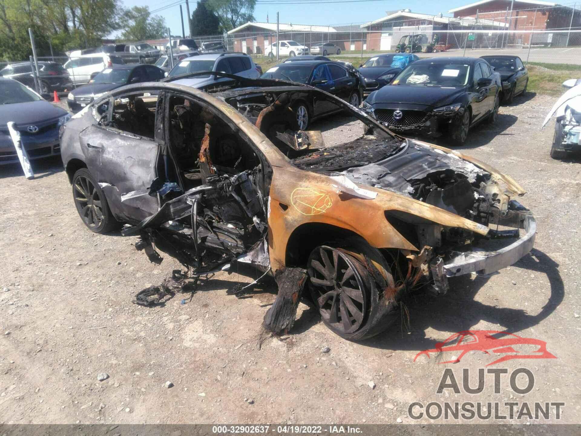TESLA MODEL 3 2018 - 5YJ3E1EA3JF015536