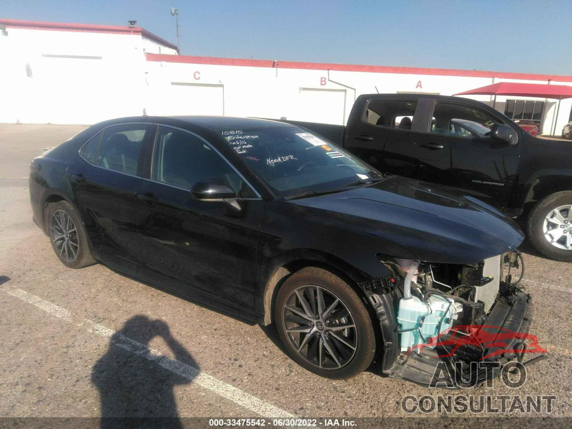 TOYOTA CAMRY 2021 - 4T1G11AK4MU455638