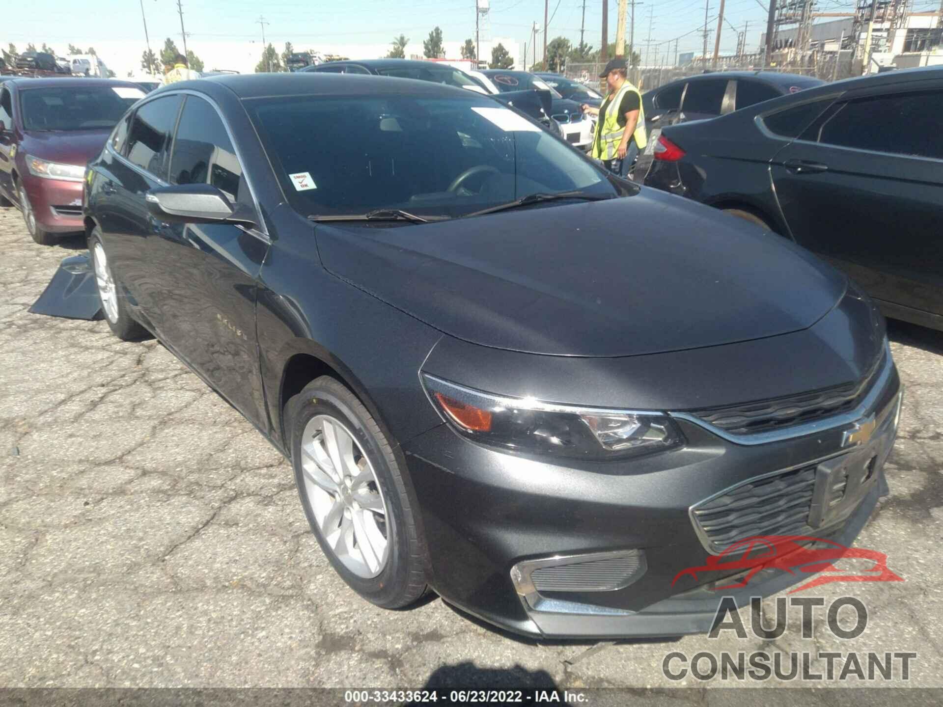 CHEVROLET MALIBU 2017 - 1G1ZE5ST5HF151656