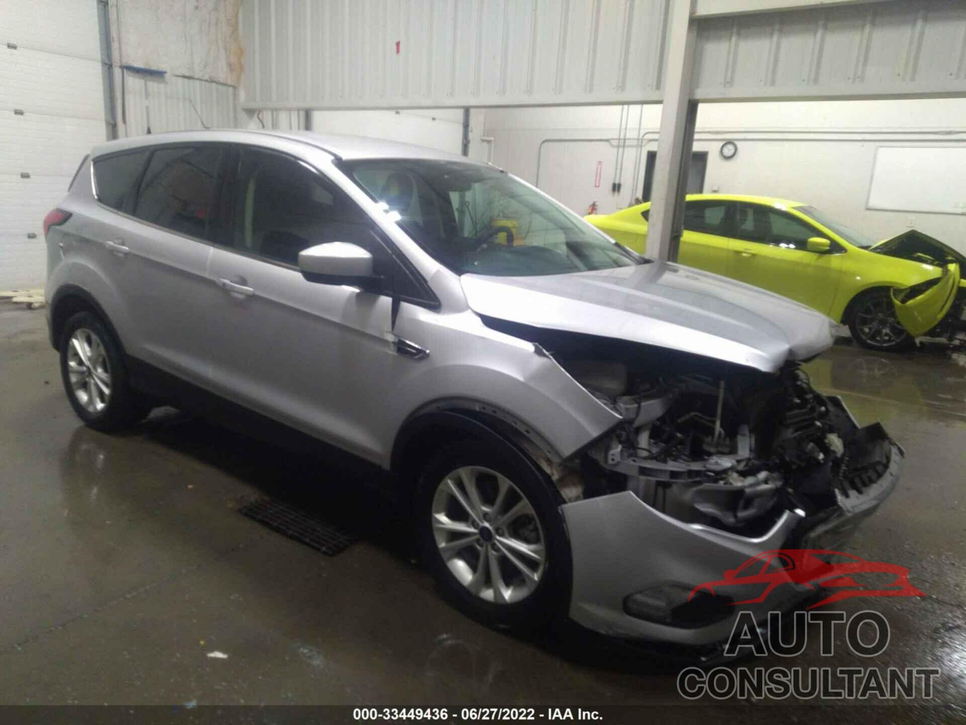 FORD ESCAPE 2019 - 1FMCU9GD8KUA64597