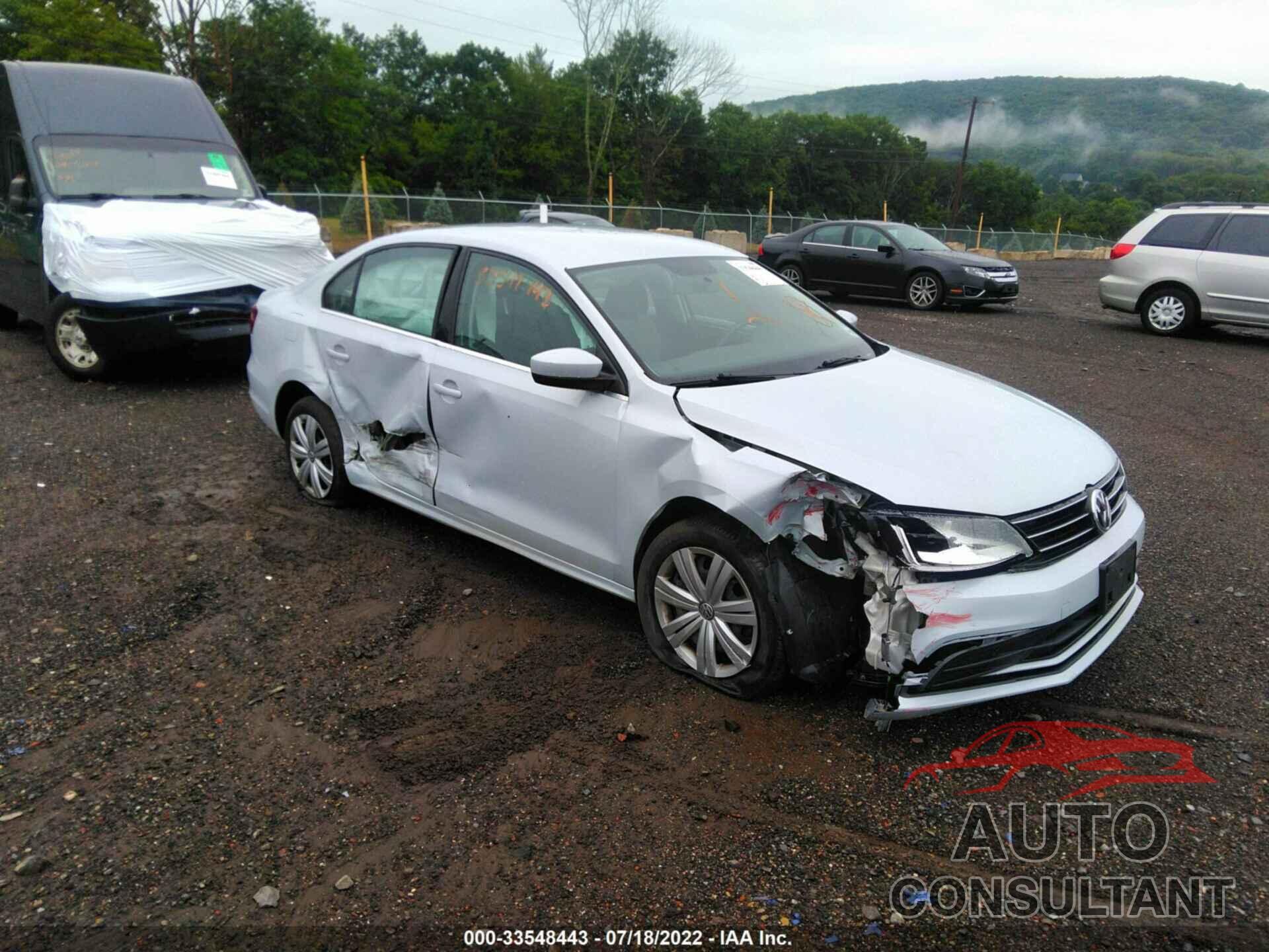 VOLKSWAGEN JETTA 2017 - 3VW2B7AJXHM316868