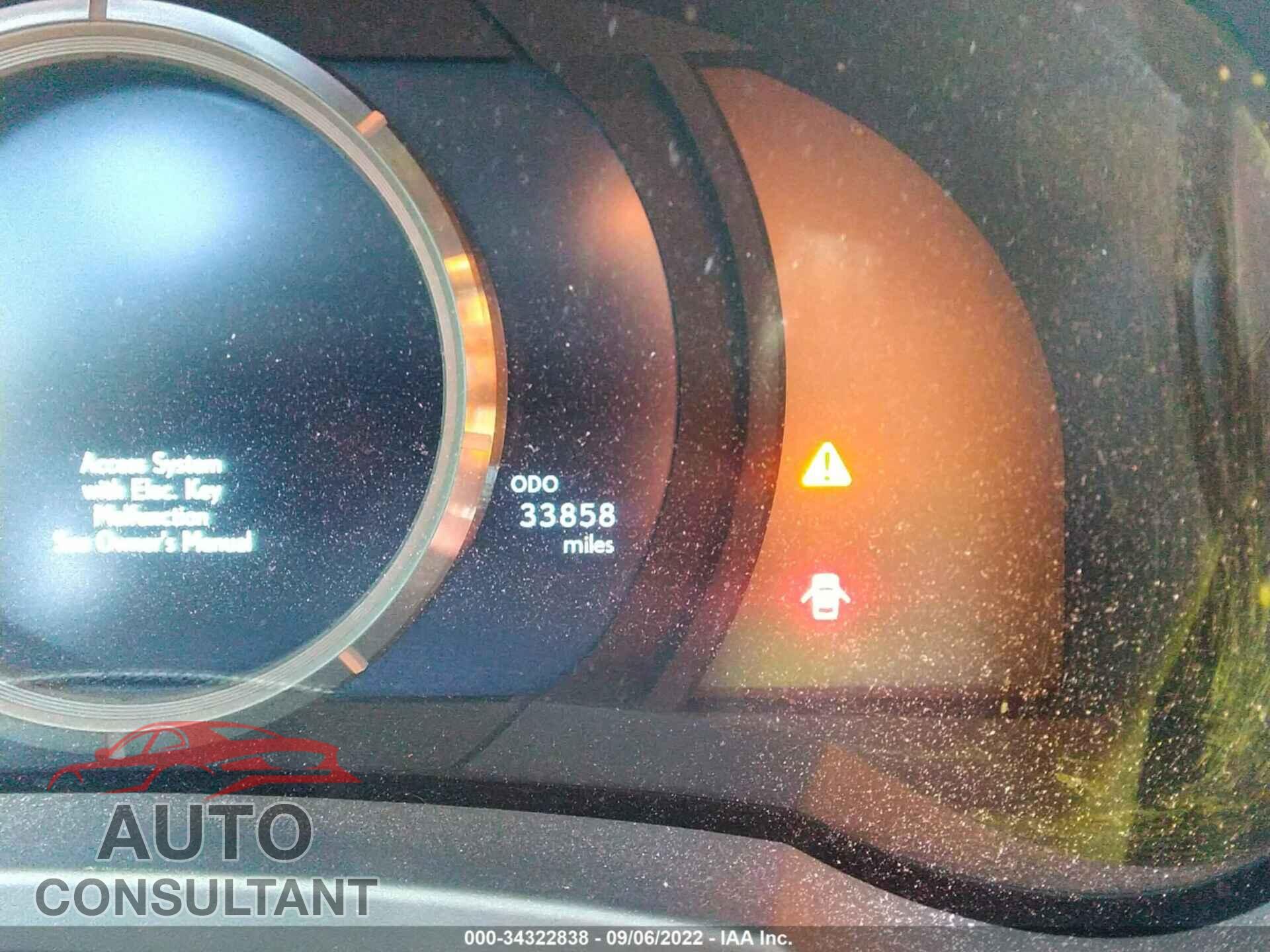 LEXUS IS 2019 - JTHBA1D22K5084866