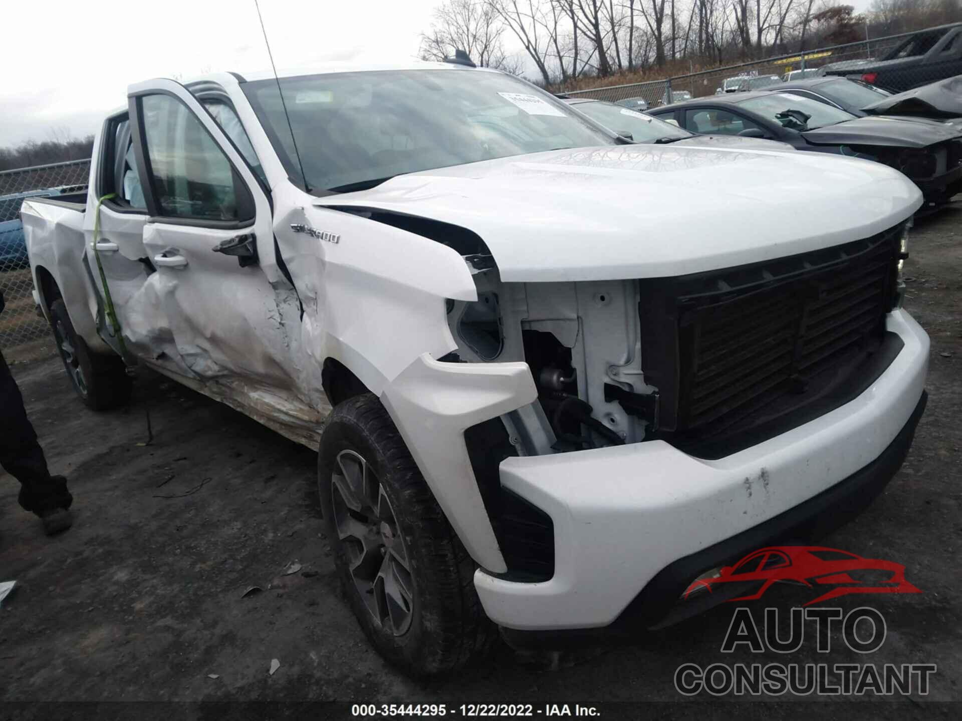 CHEVROLET SILVERADO 1500 2021 - 1GCUYEED1MZ280774