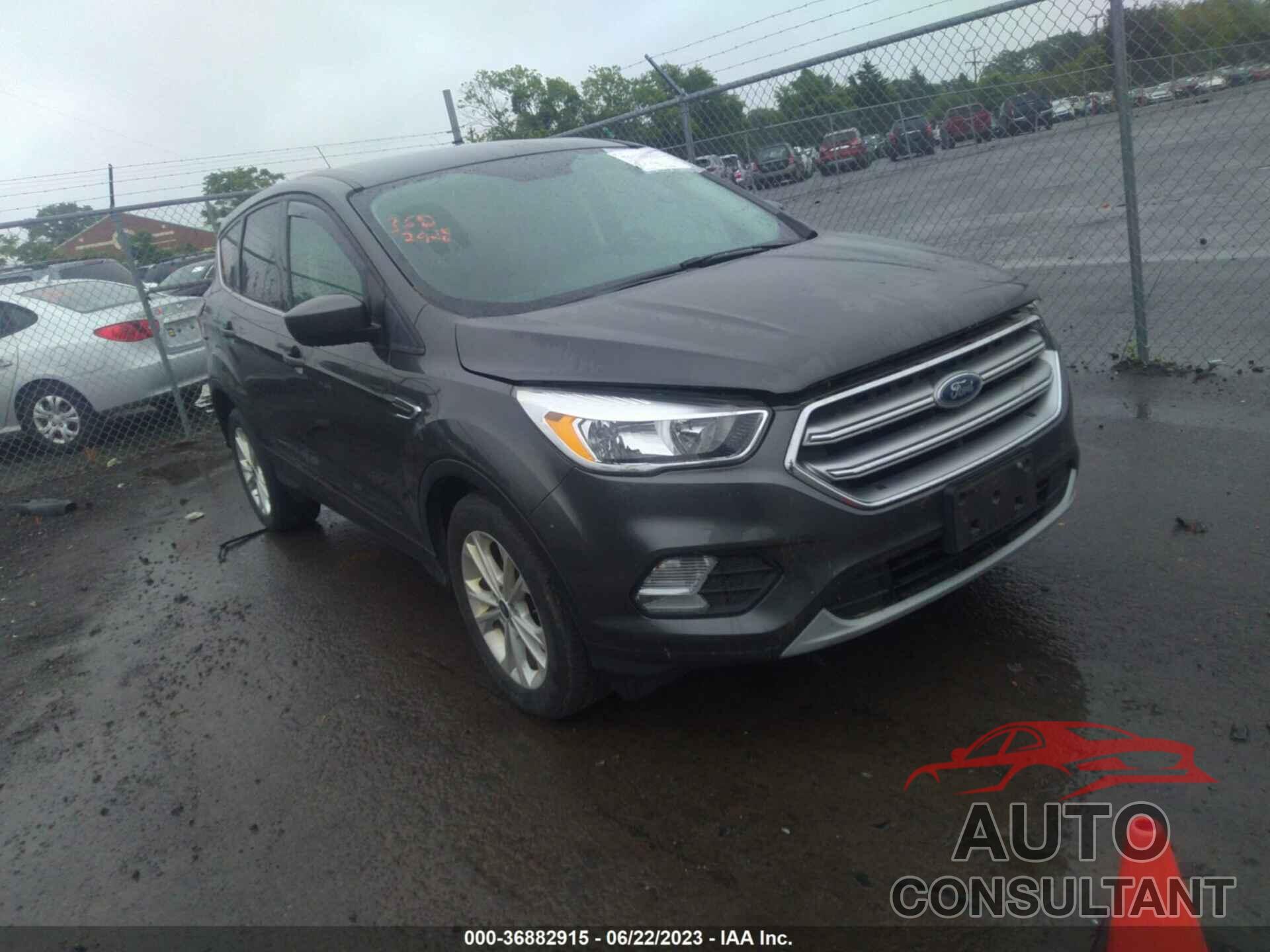 FORD ESCAPE 2017 - 1FMCU0GD2HUC44534