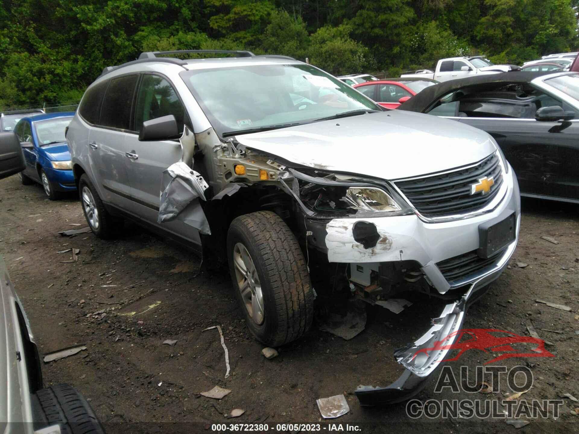 CHEVROLET TRAVERSE 2015 - 1GNKRFED6FJ193116