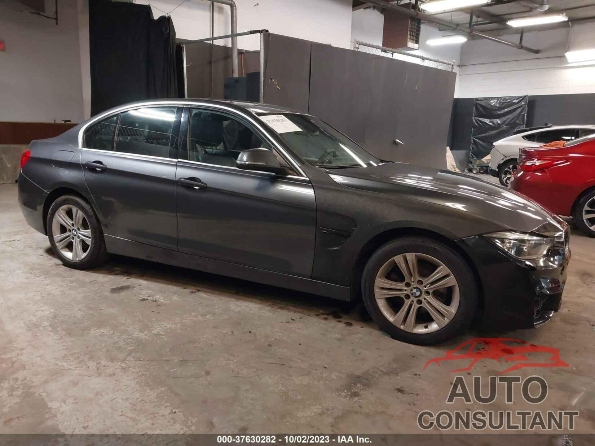 BMW 3 SERIES 2018 - WBA8D9C50JEM32222