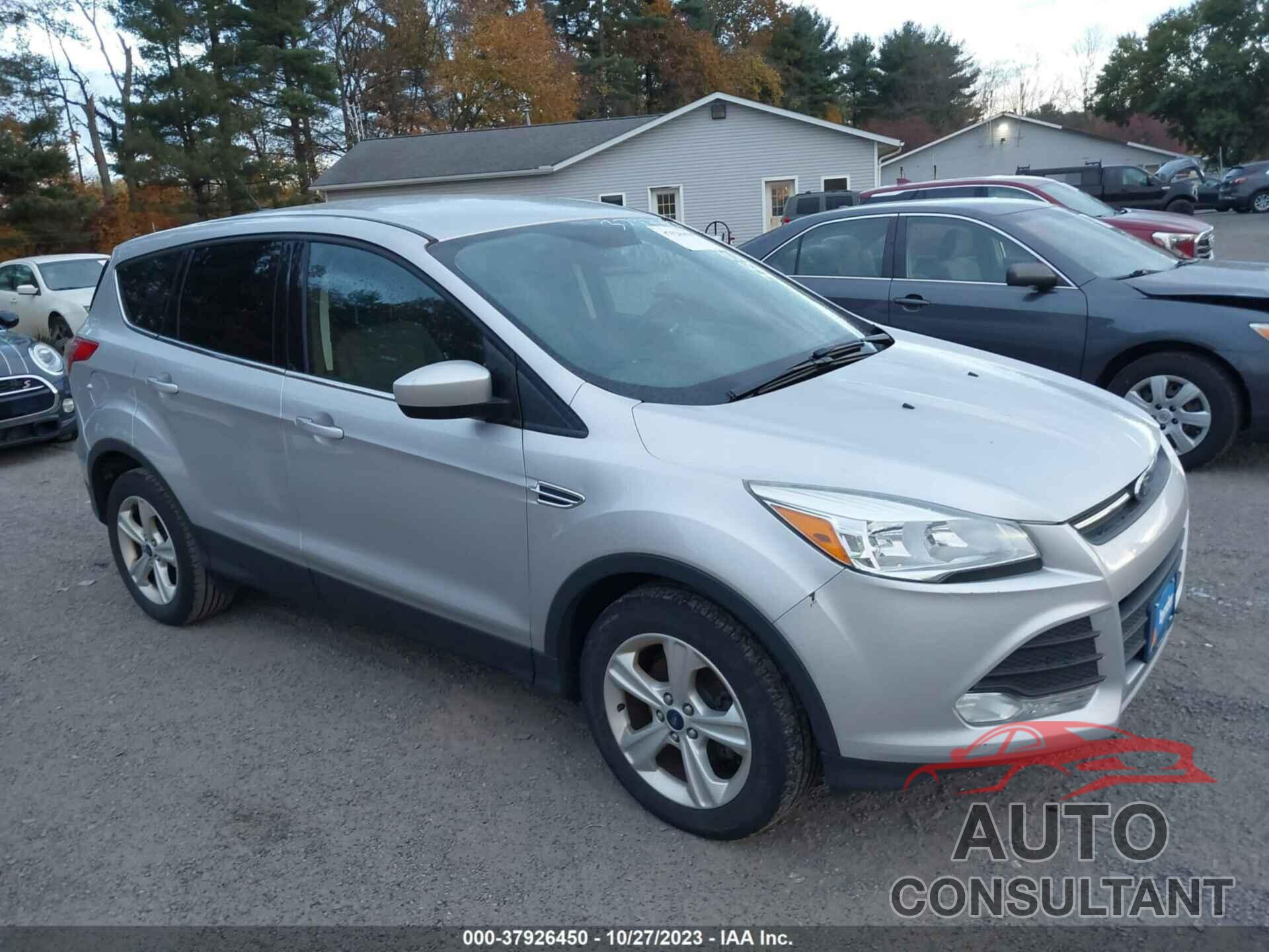 FORD ESCAPE 2016 - 1FMCU0GXXGUB09004