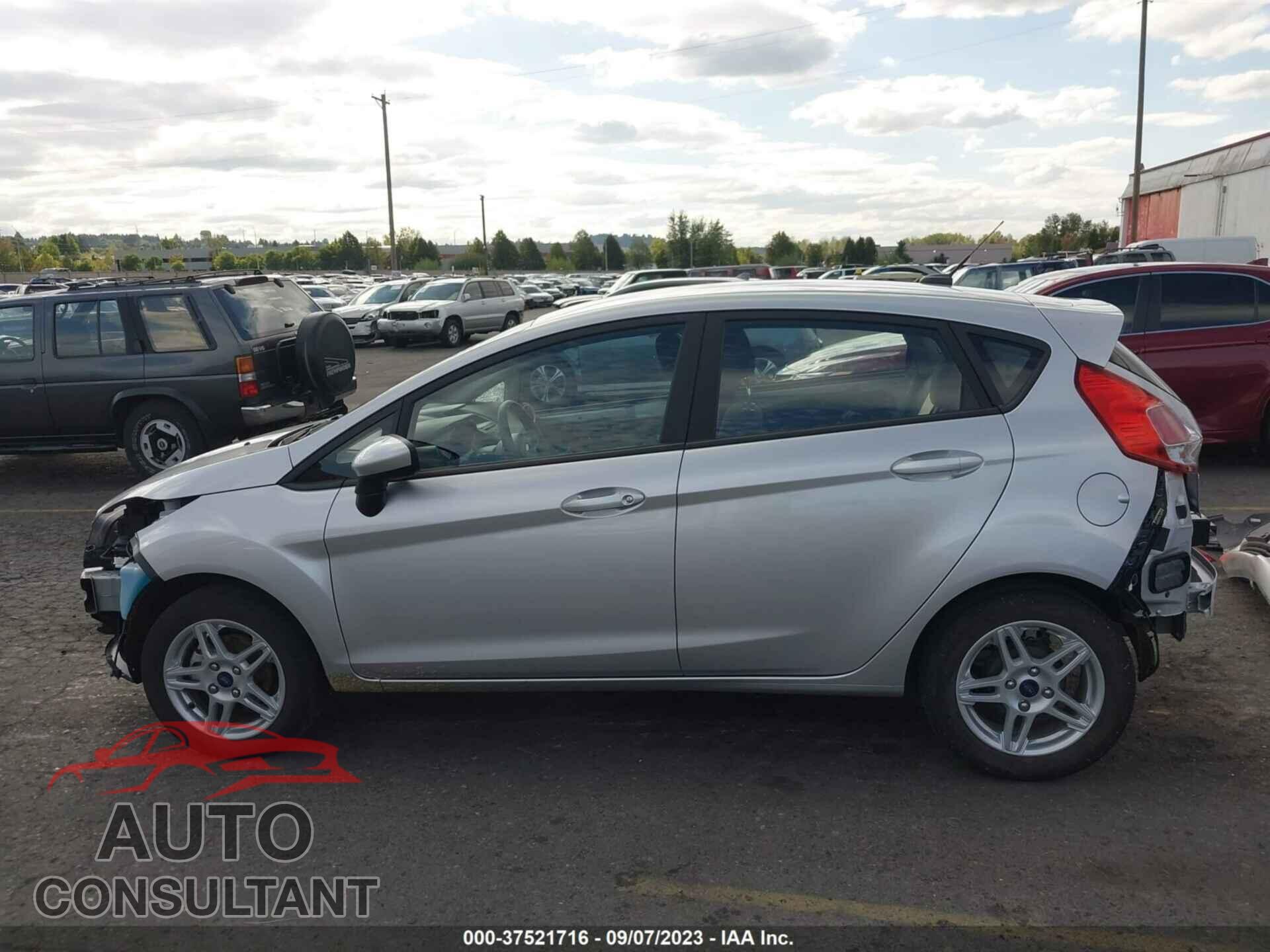FORD FIESTA 2018 - 3FADP4EJXJM117532
