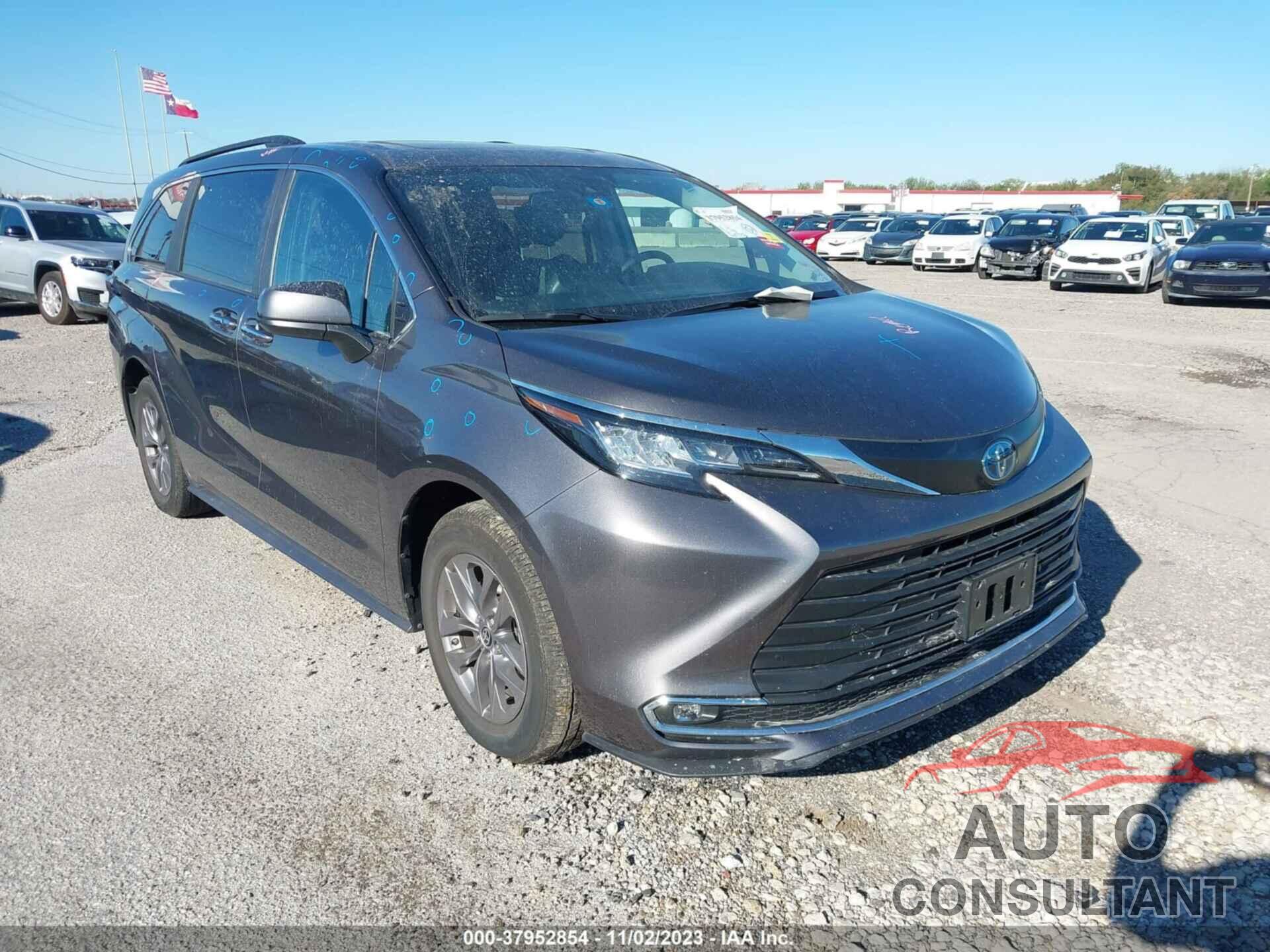 TOYOTA SIENNA 2023 - 5TDYRKECXPS154469