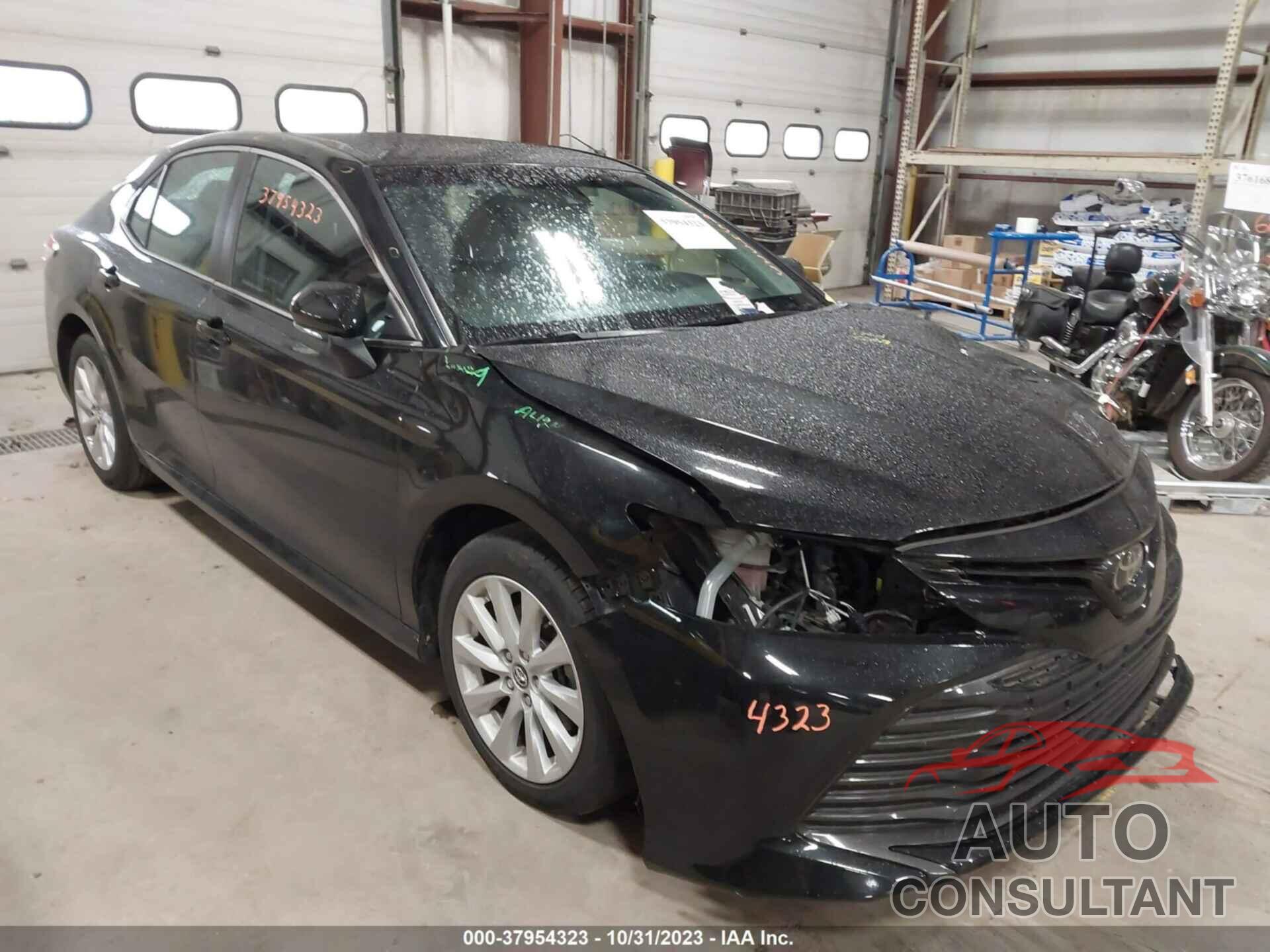 TOYOTA CAMRY 2018 - 4T1B11HK4JU116342
