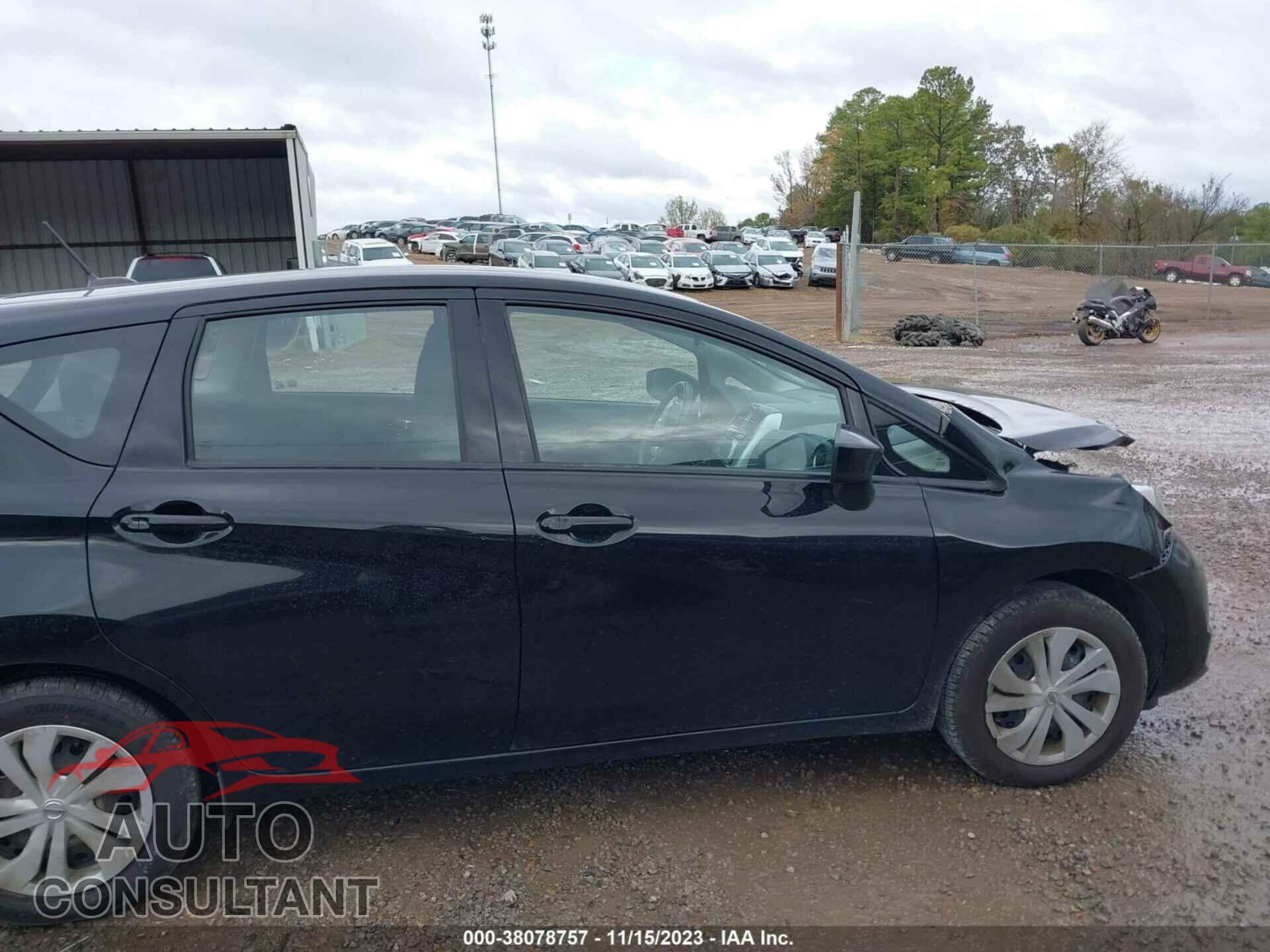 NISSAN VERSA NOTE 2017 - 3N1CE2CP3HL353868