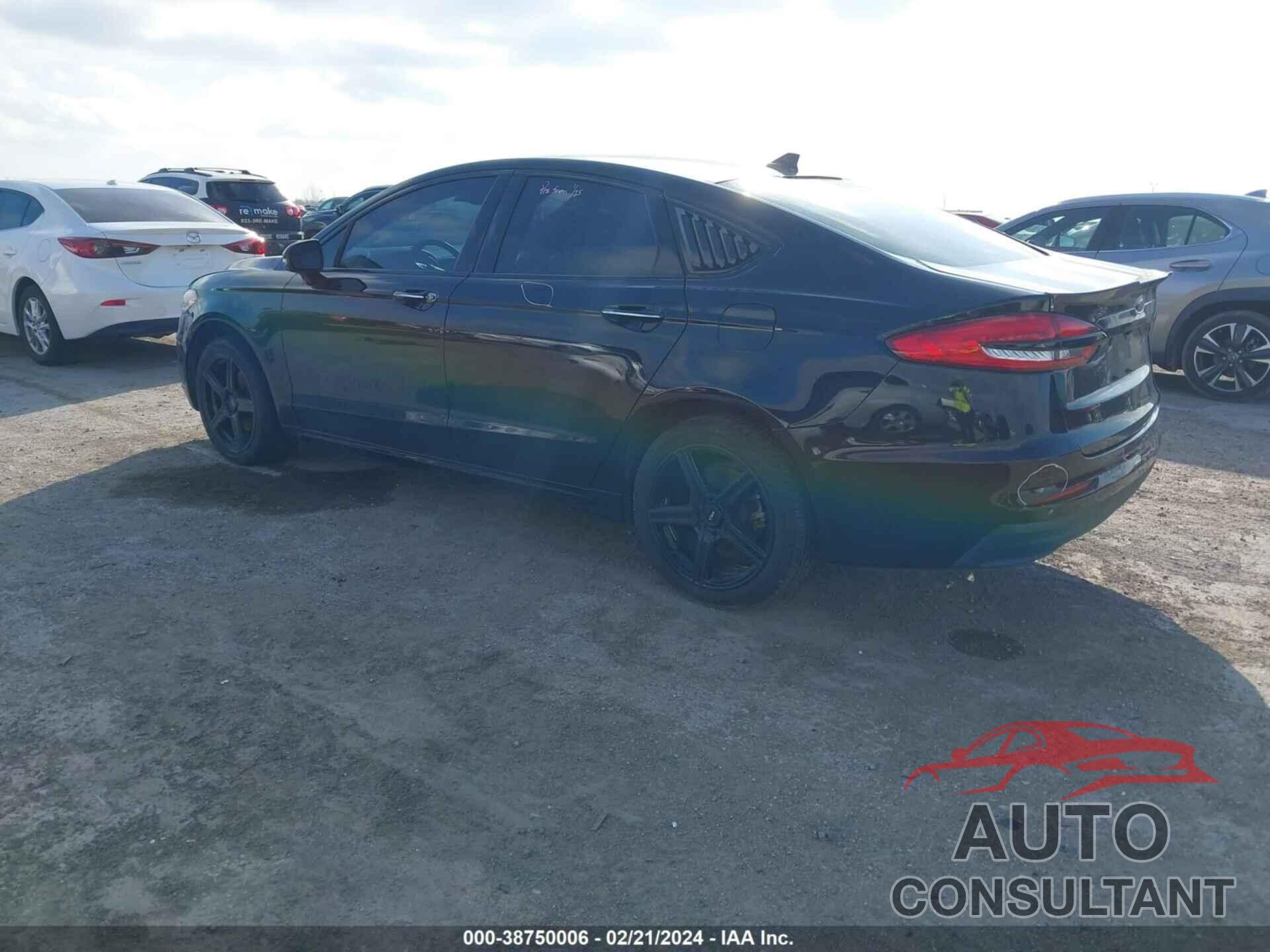 FORD FUSION HYBRID 2019 - 3FA6P0MU1KR140005