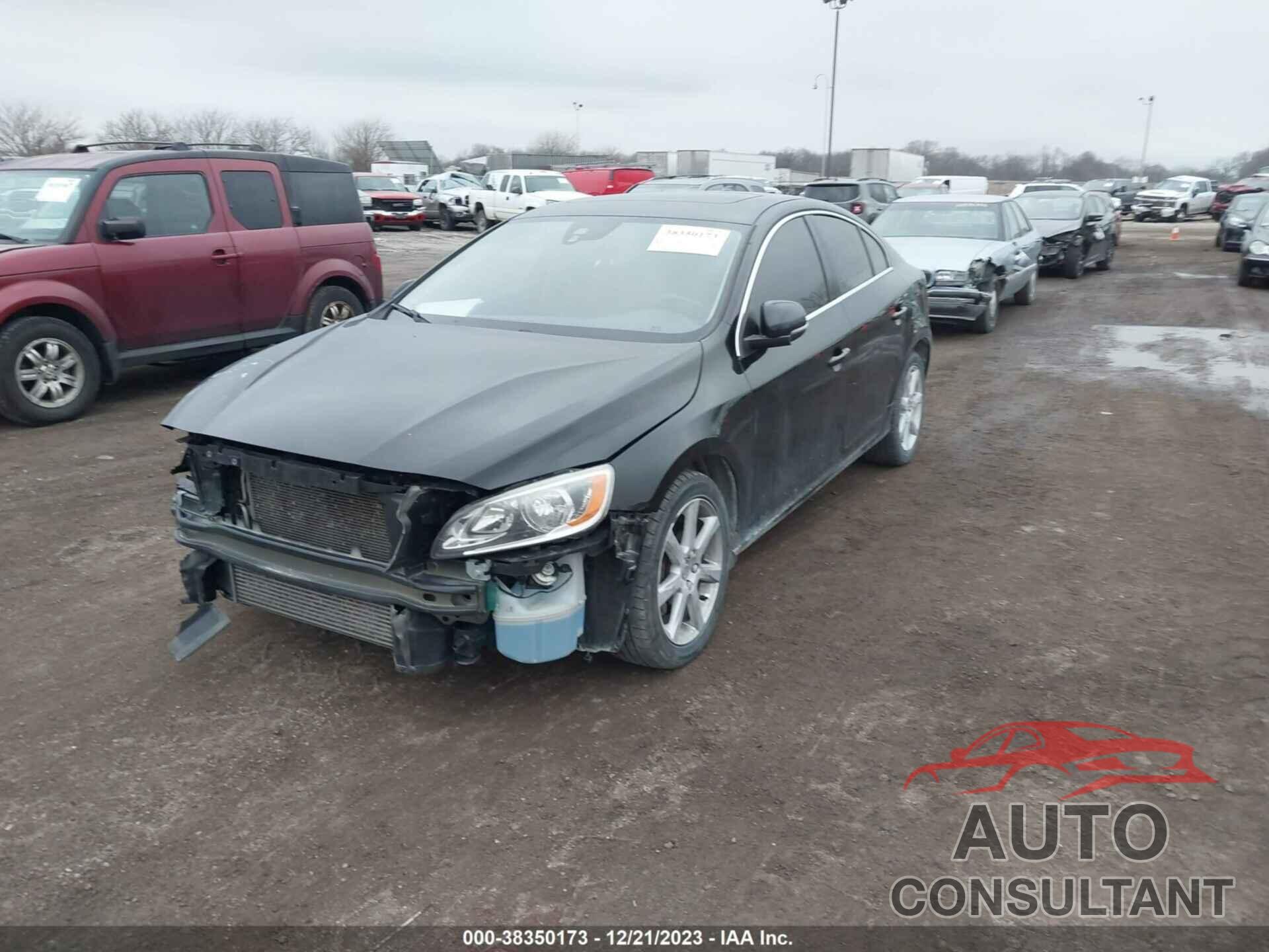 VOLVO S60 2016 - YV1612TKXG2411379