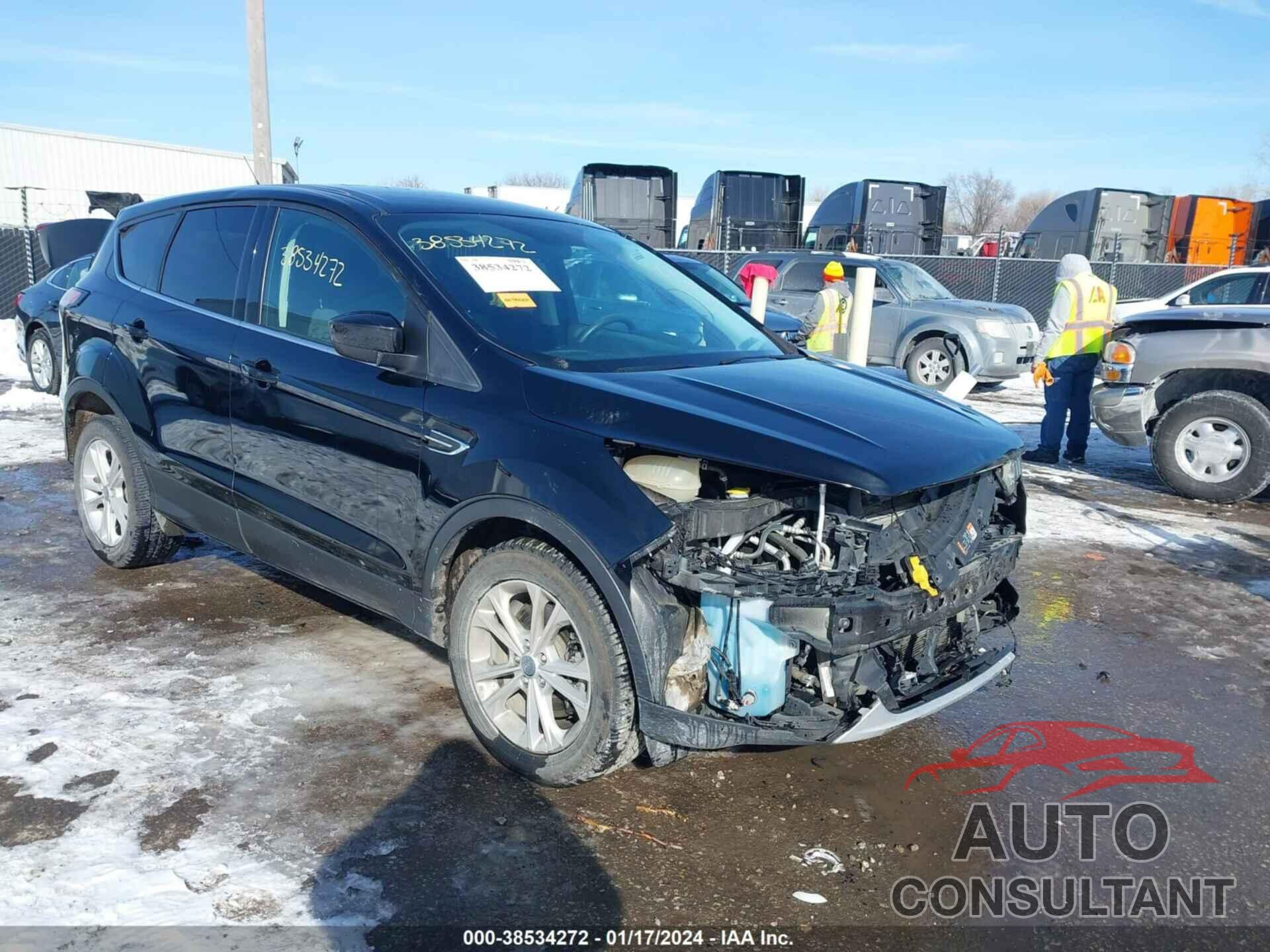 FORD ESCAPE 2017 - 1FMCU9GD1HUC53794