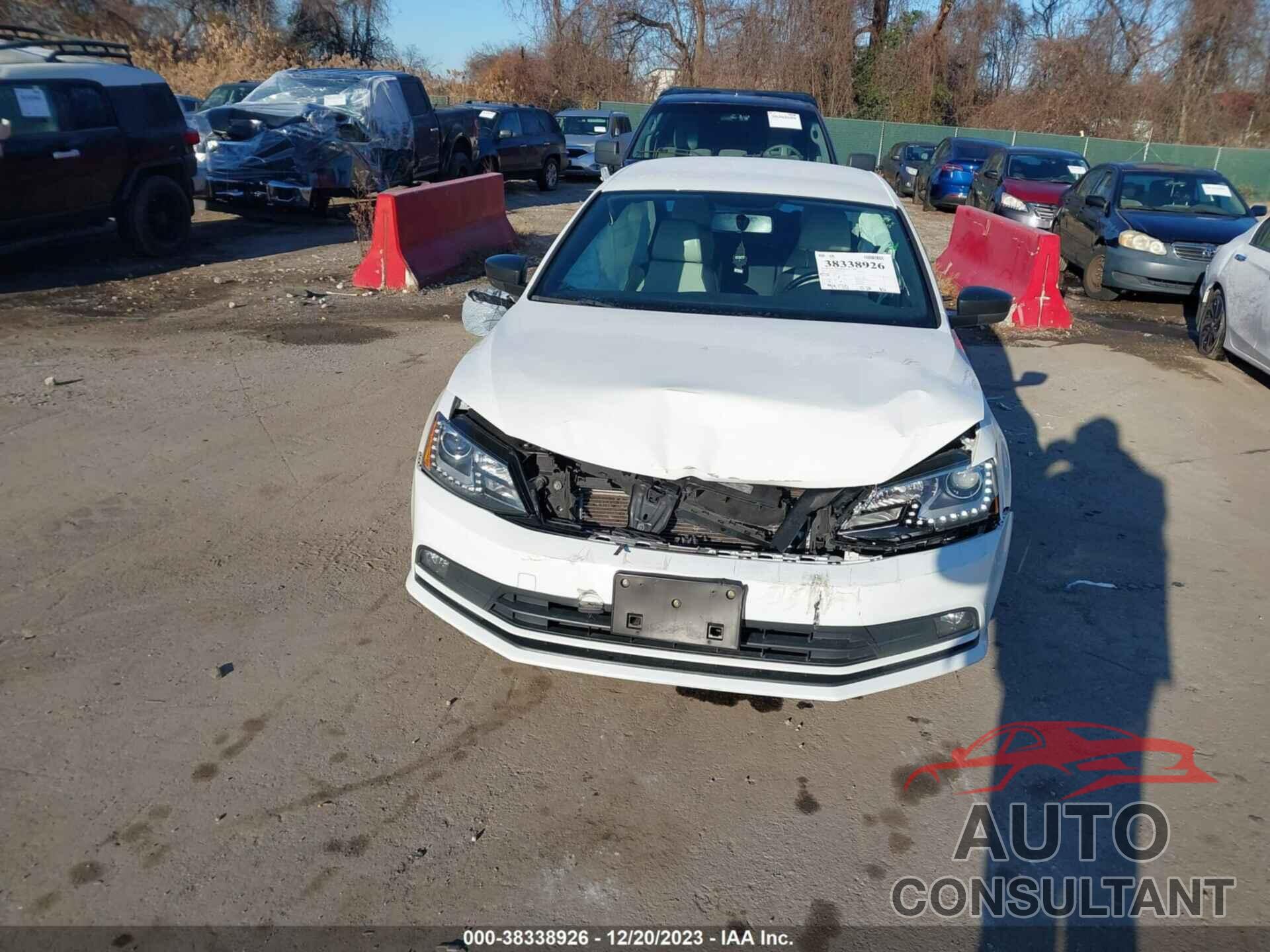 VOLKSWAGEN JETTA 2016 - 3VWD17AJ7GM253142