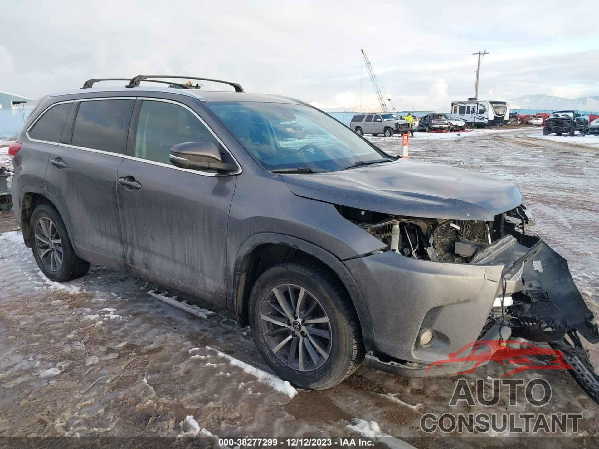 TOYOTA HIGHLANDER 2018 - 5TDJZRFH3JS529775