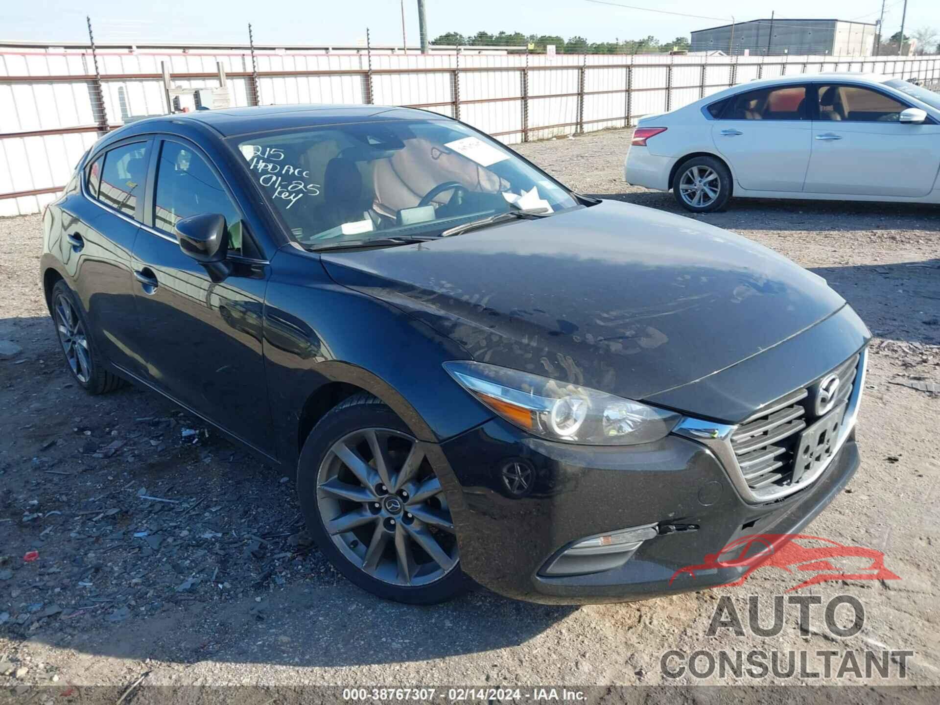 MAZDA MAZDA3 2018 - 3MZBN1L36JM230319