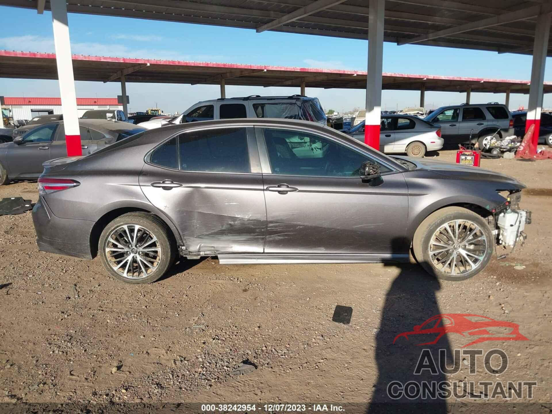 TOYOTA CAMRY 2020 - 4T1G11AK7LU352339