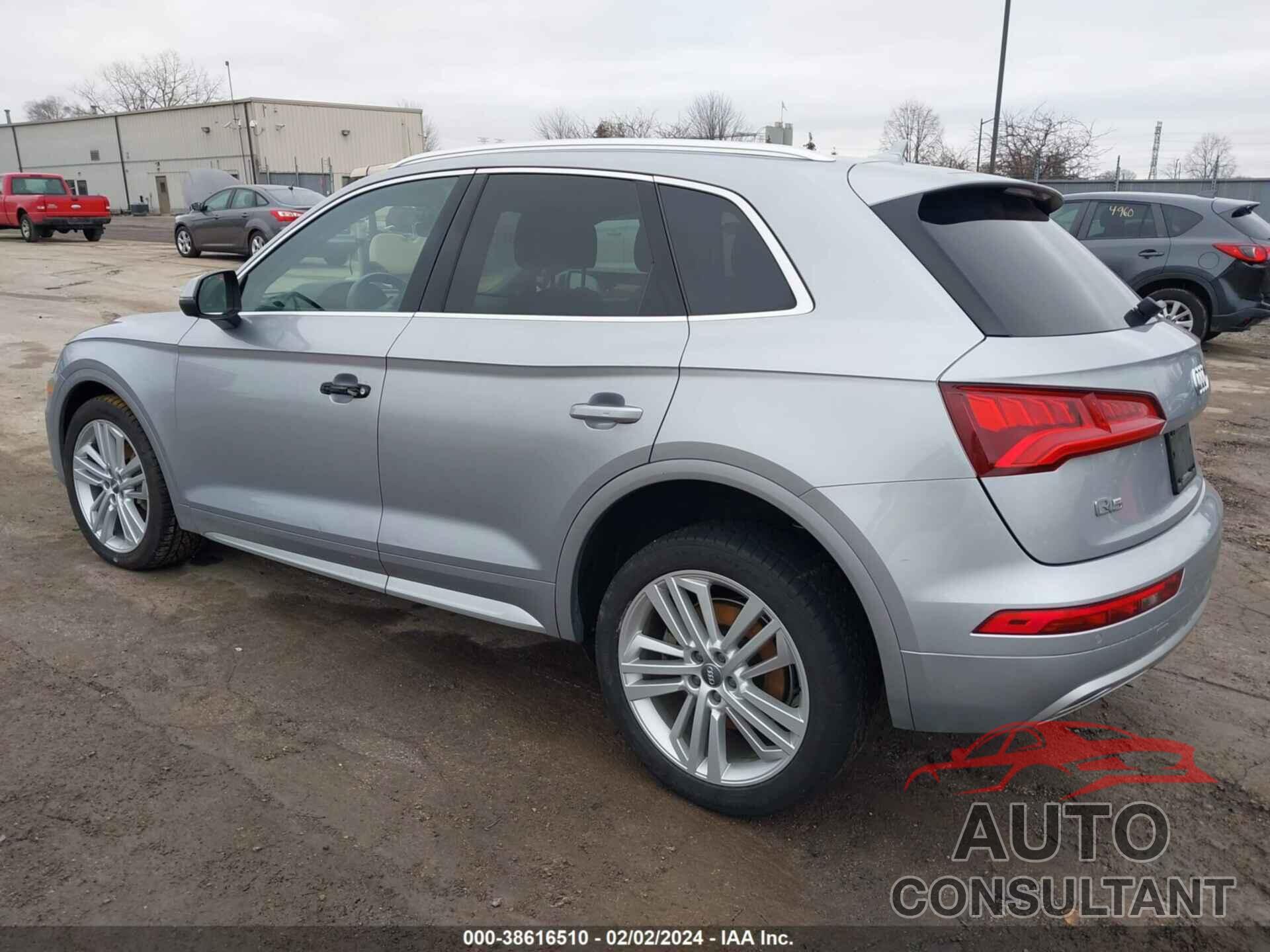 AUDI Q5 2018 - WA1BNAFY7J2118401