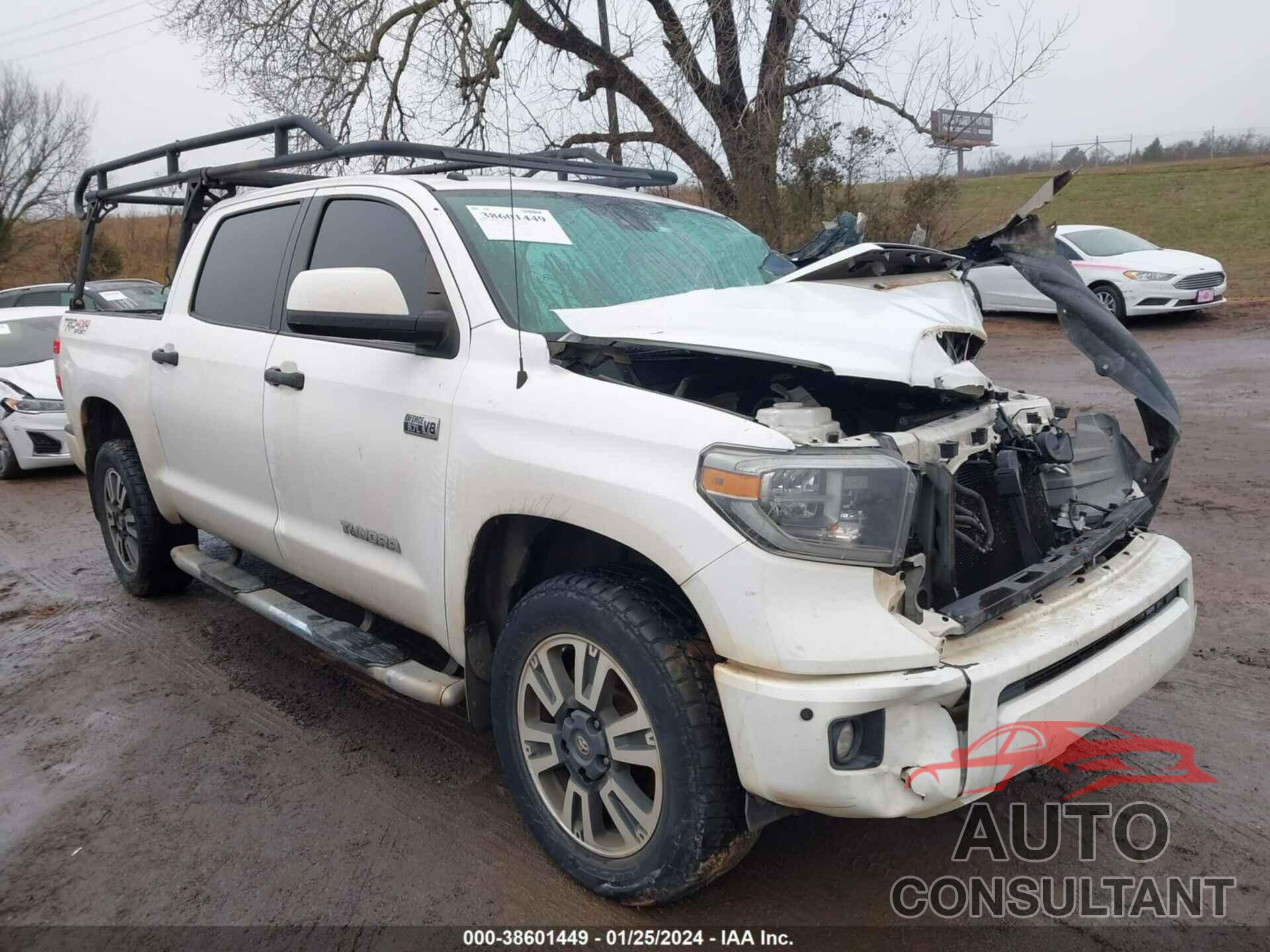 TOYOTA TUNDRA 2018 - 5TFDW5F10JX730237