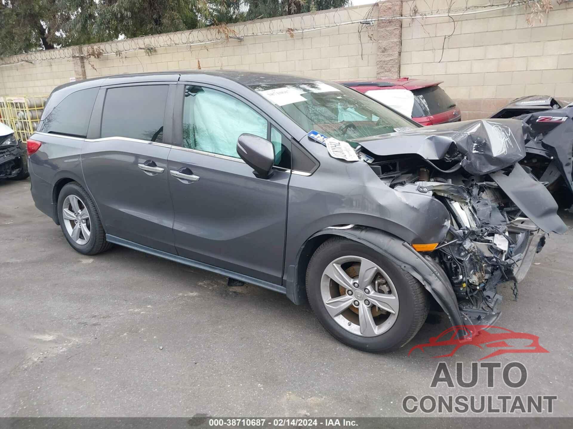 HONDA ODYSSEY 2018 - 5FNRL6H79JB090285