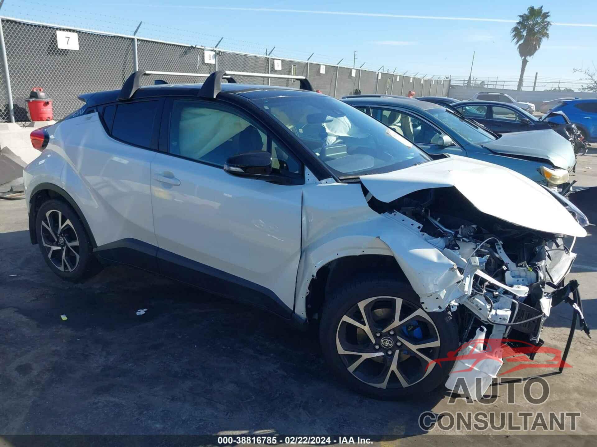 TOYOTA C-HR 2020 - JTNKHMBX5L1077198