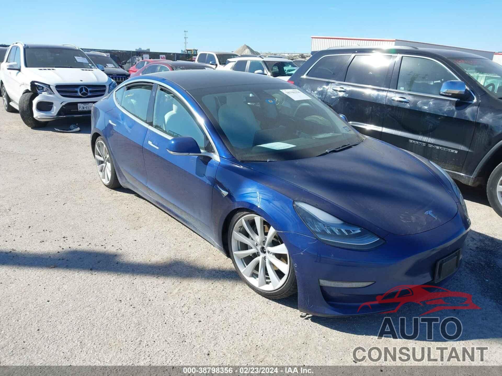TESLA MODEL 3 2019 - 5YJ3E1EB7KF451008