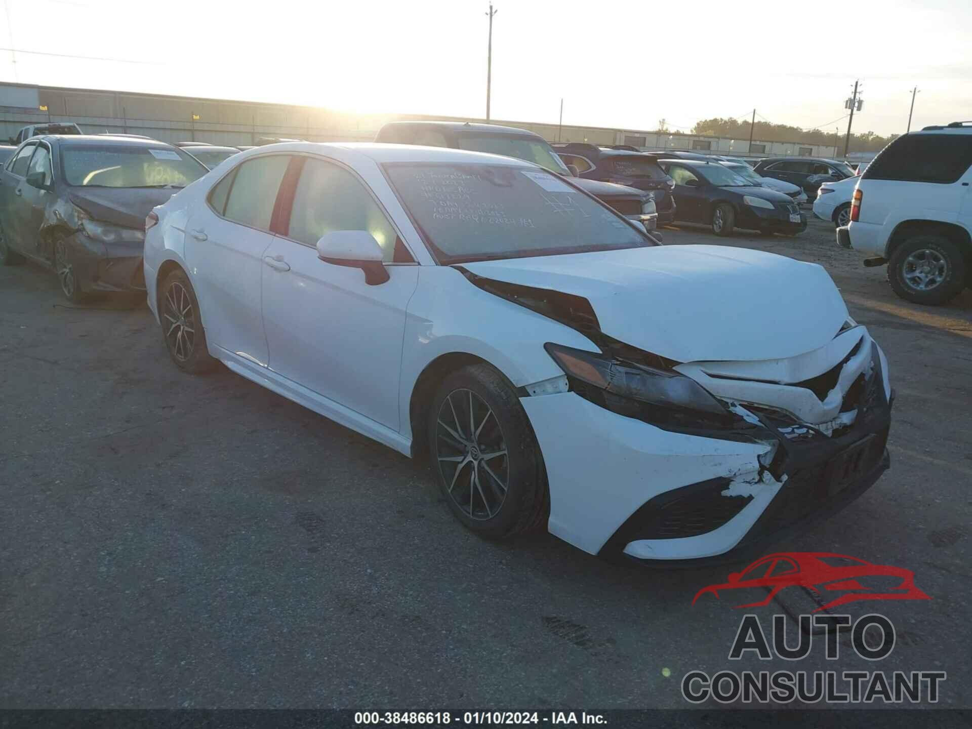 TOYOTA CAMRY 2021 - 4T1G11AK0MU586985