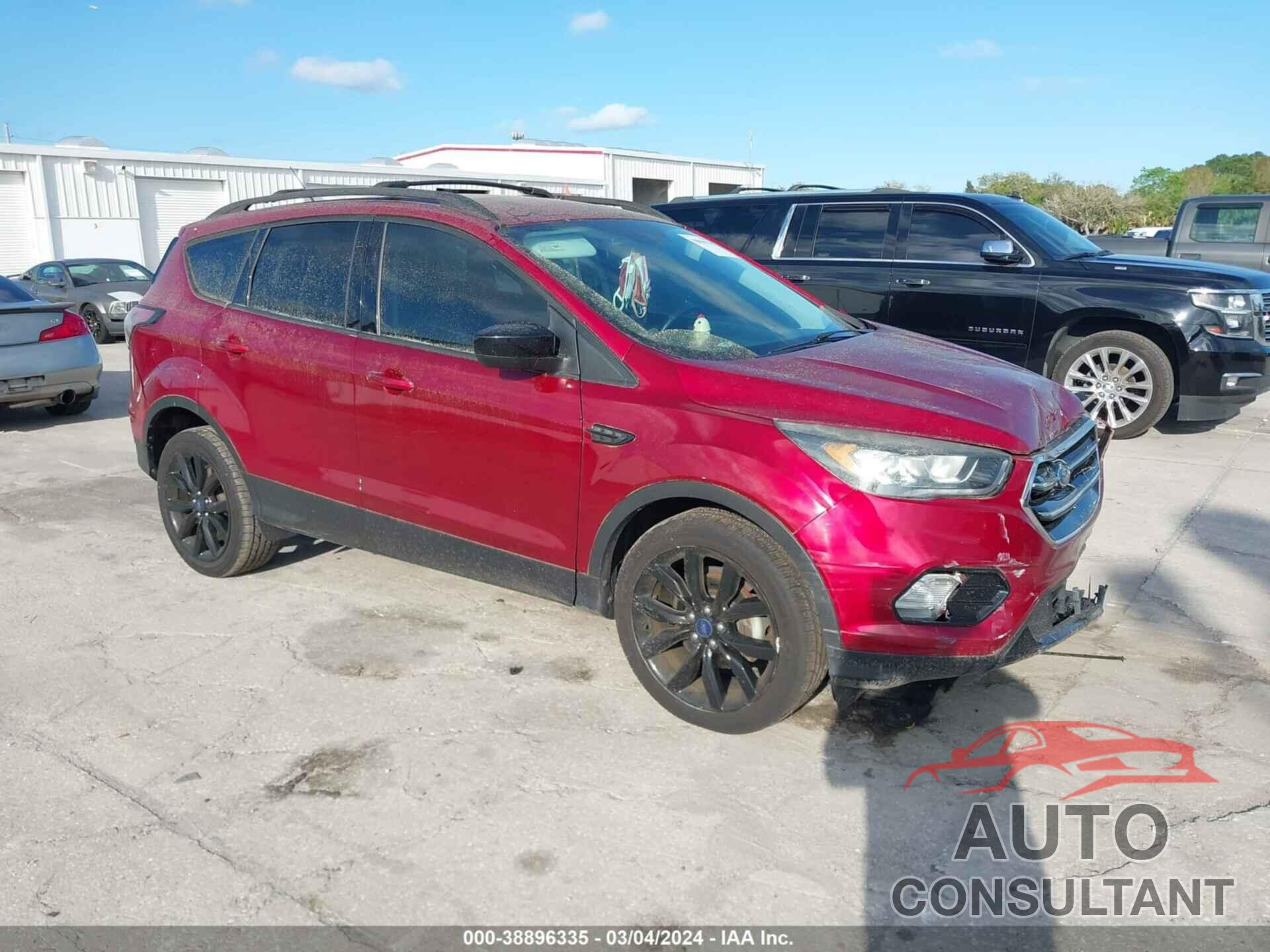 FORD ESCAPE 2017 - 1FMCU0GD3HUD24926