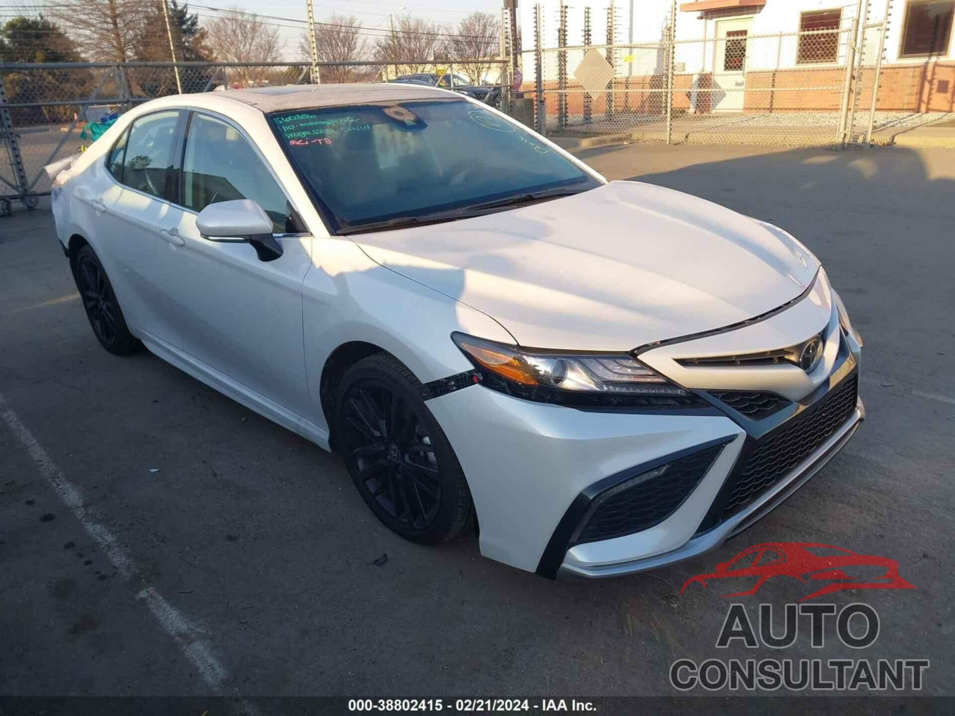 TOYOTA CAMRY 2023 - 4T1K61AK0PU744175