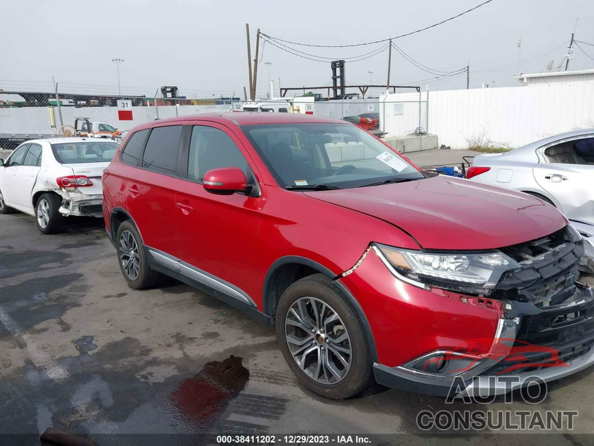 MITSUBISHI OUTLANDER 2017 - JA4AD3A30HZ028529