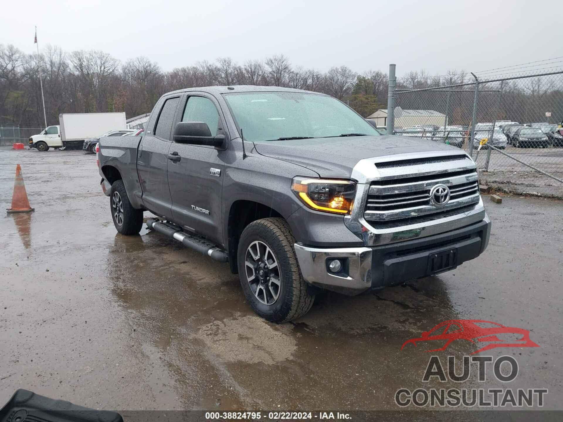 TOYOTA TUNDRA 2017 - 5TFUY5F10HX594356