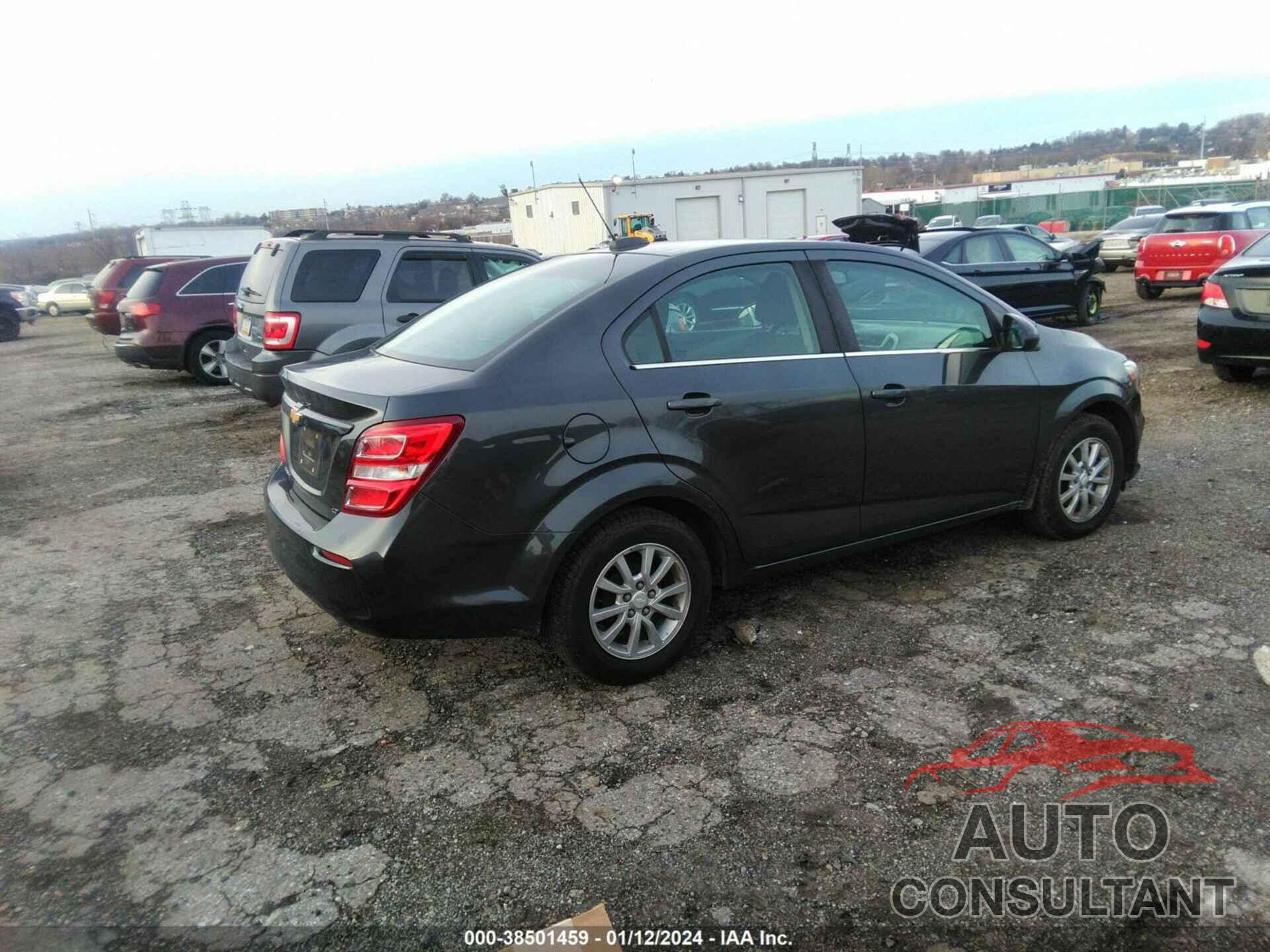 CHEVROLET SONIC 2017 - 1G1JD5SH7H4103437