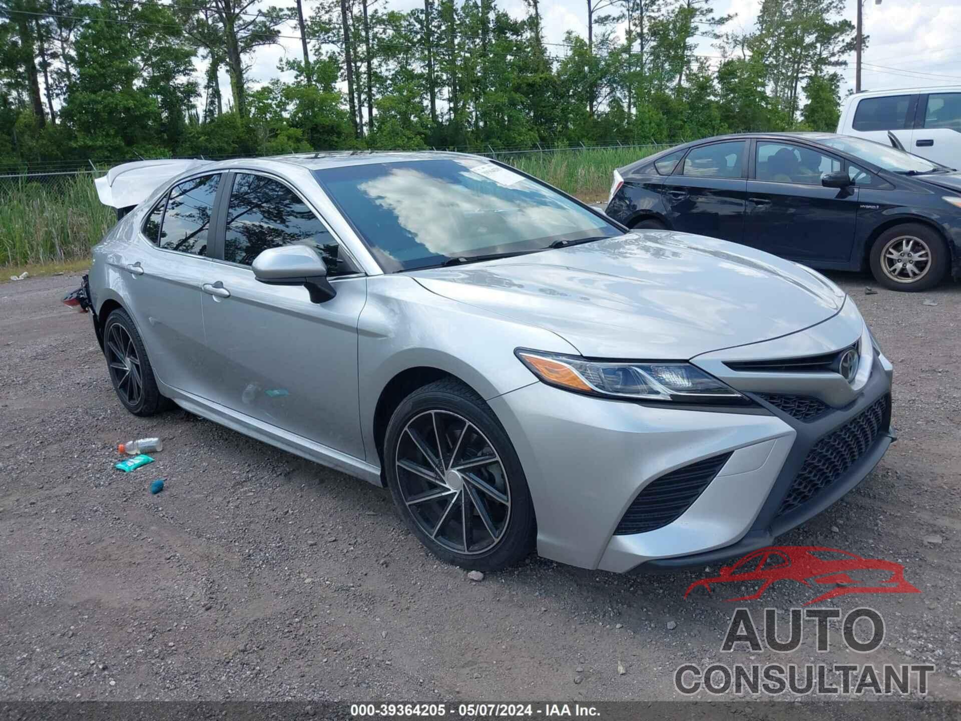 TOYOTA CAMRY 2018 - JTNB11HK0J3043427