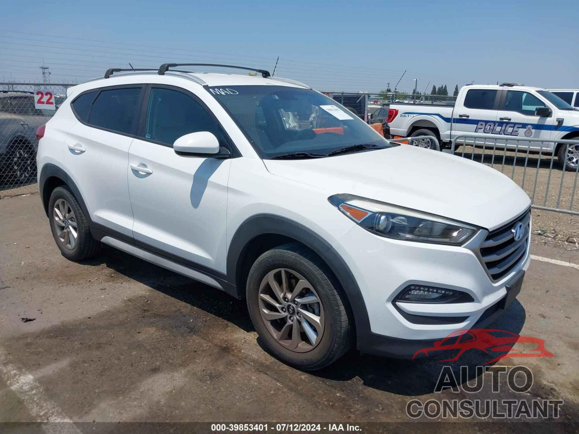 HYUNDAI TUCSON 2017 - KM8J33A45HU466778