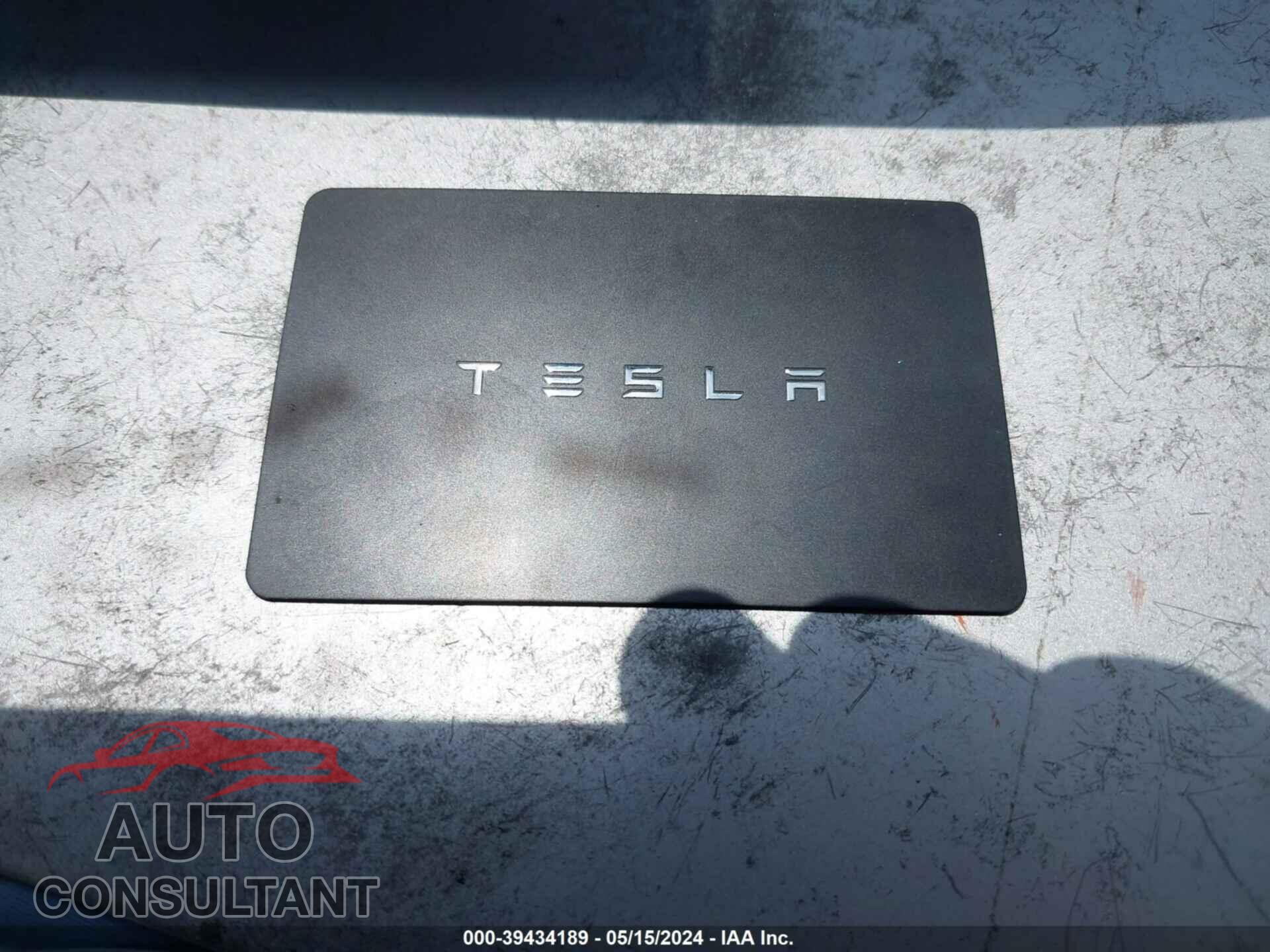 TESLA MODEL 3 2018 - 5YJ3E1EA1JF123718