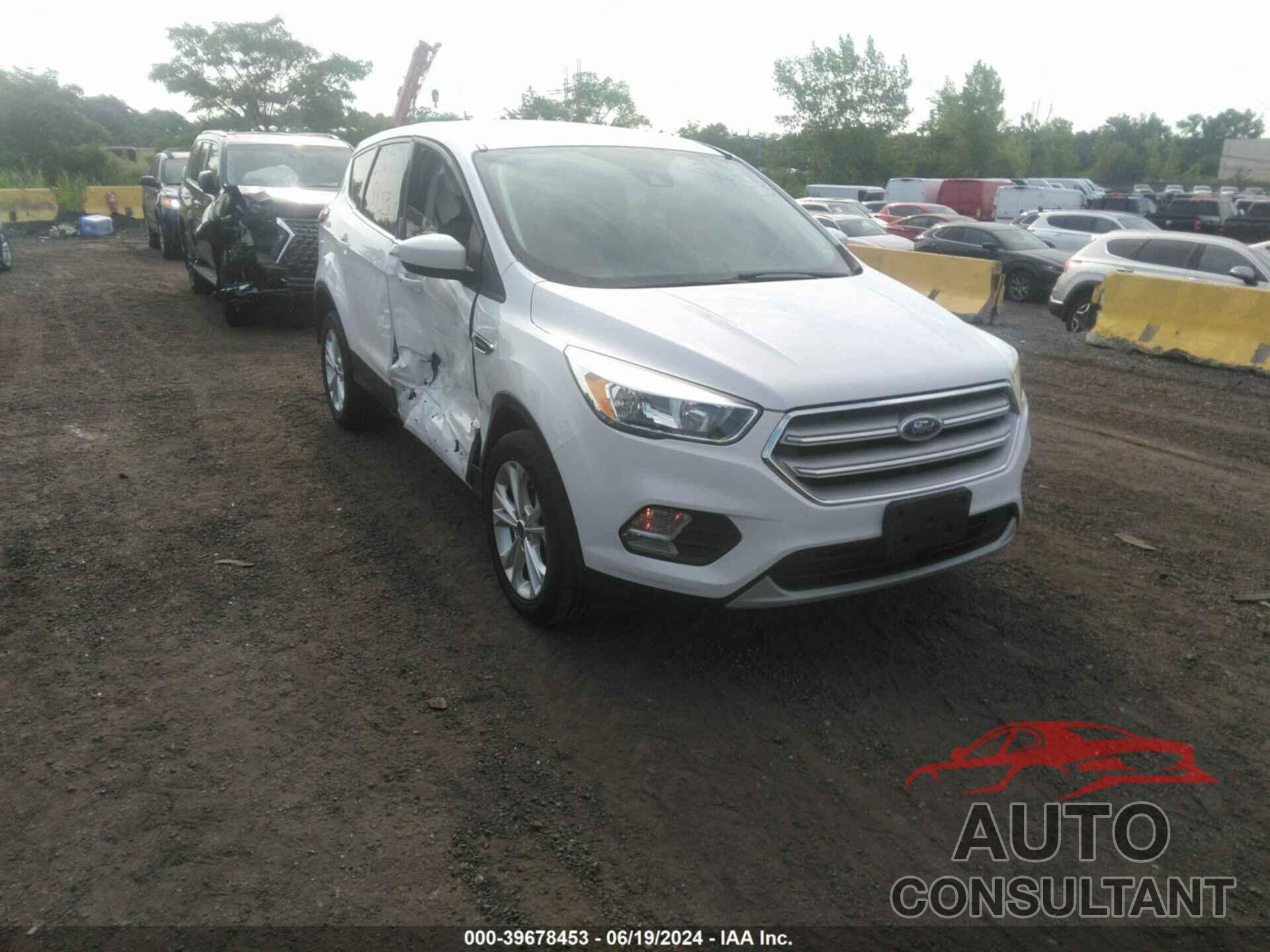 FORD ESCAPE 2019 - 1FMCU9GD1KUB91224