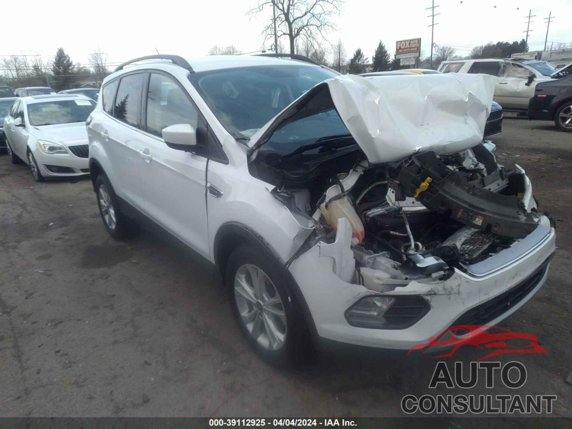 FORD ESCAPE 2017 - 1FMCU0G91HUE57227