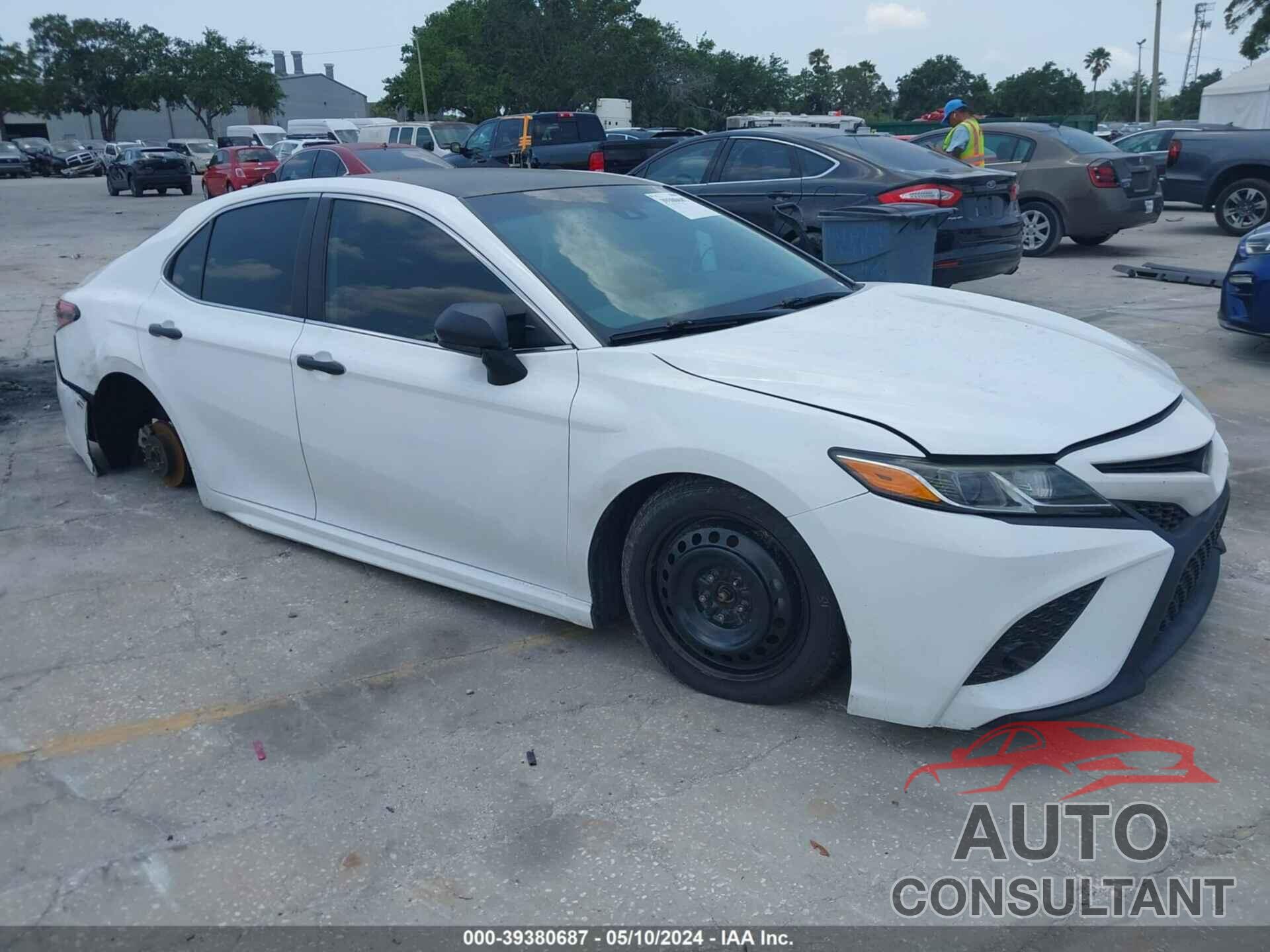 TOYOTA CAMRY 2019 - 4T1B11HK3KU781038