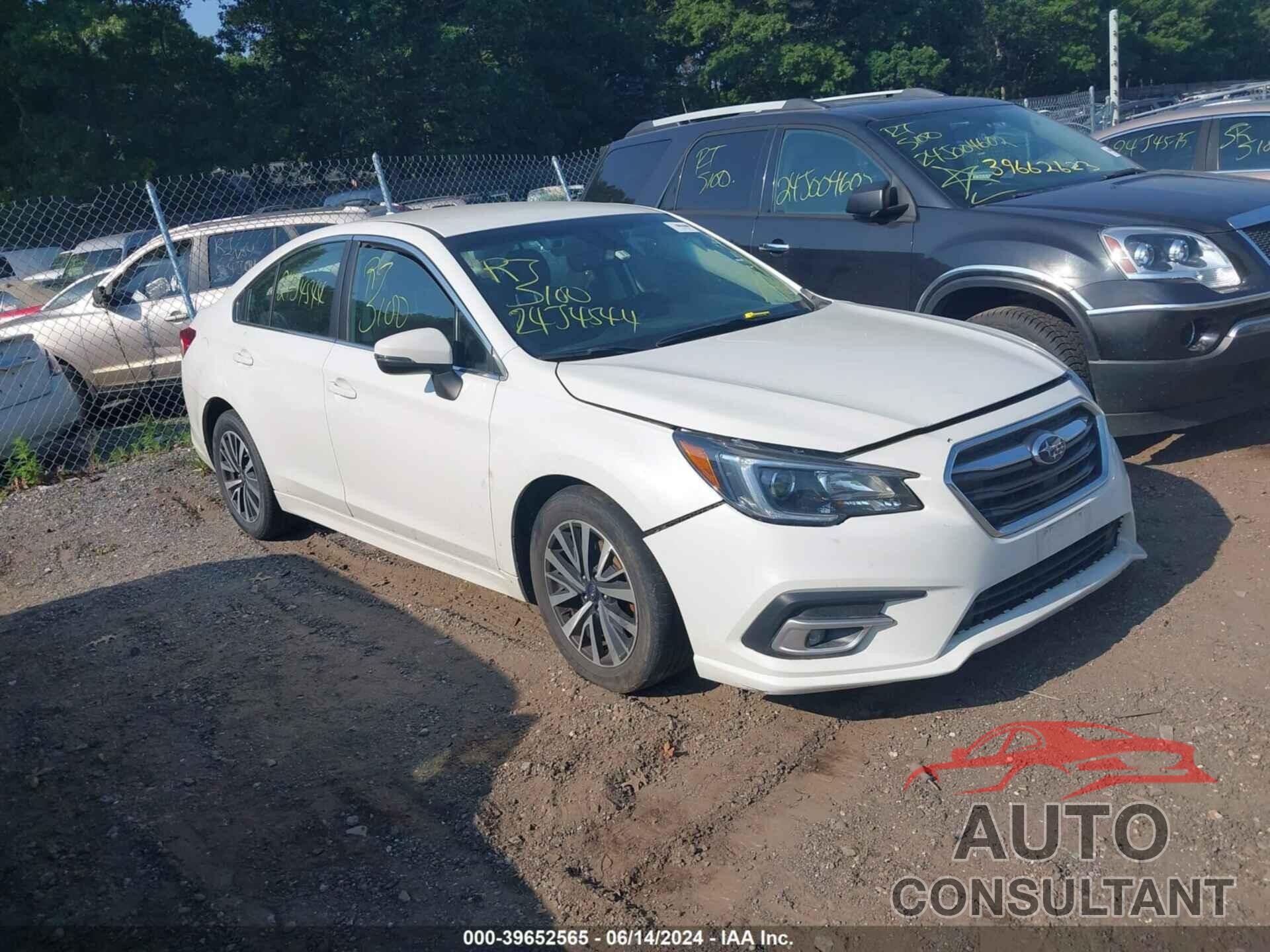 SUBARU LEGACY 2018 - 4S3BNAF6XJ3046026