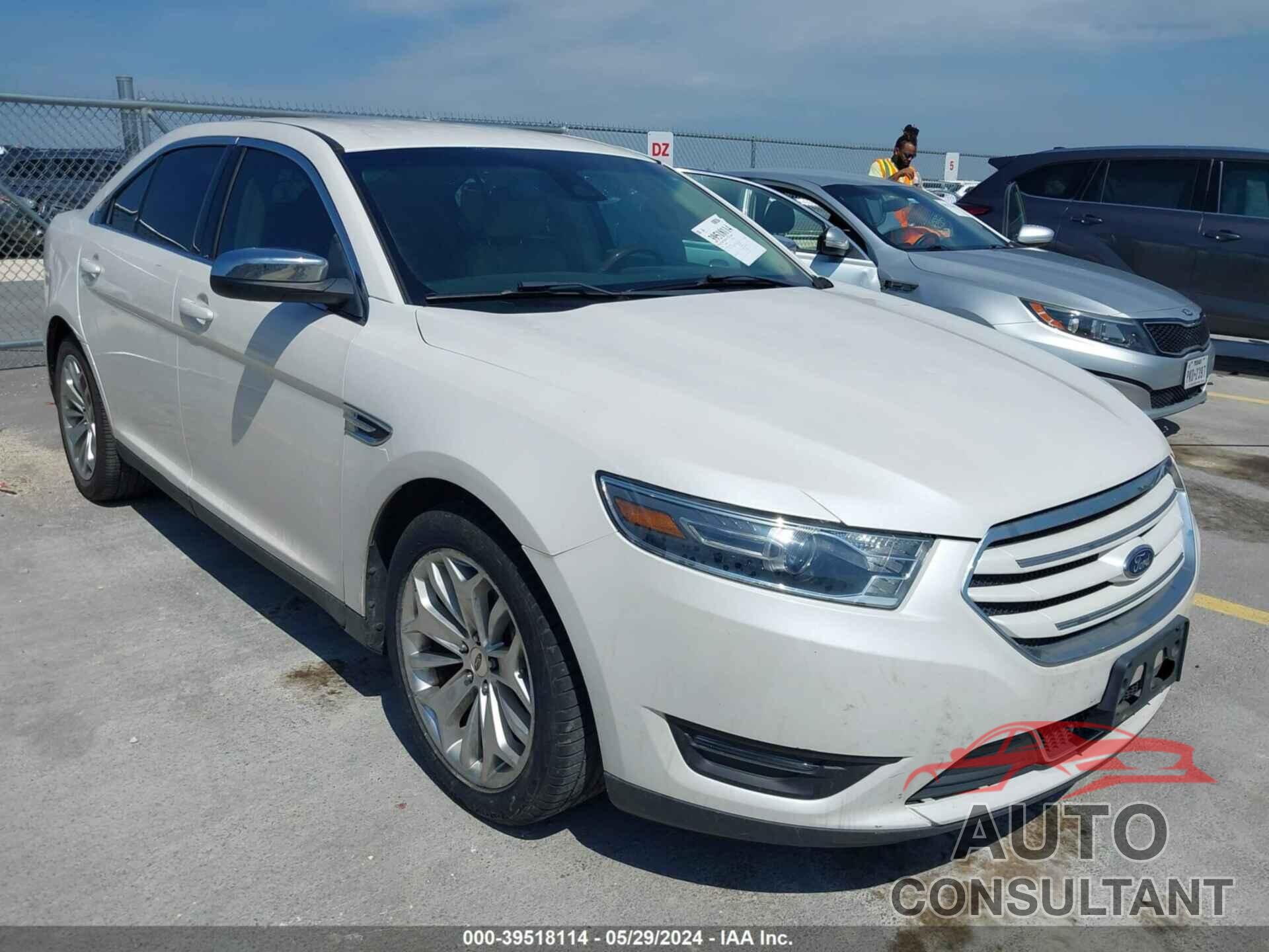 FORD TAURUS 2018 - 1FAHP2F86JG127860