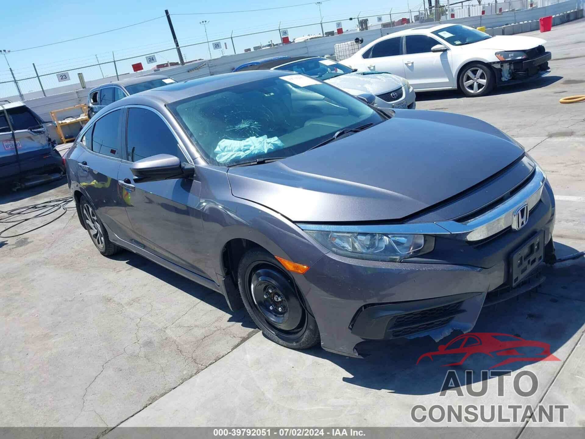 HONDA CIVIC 2018 - 2HGFC2F76JH588258