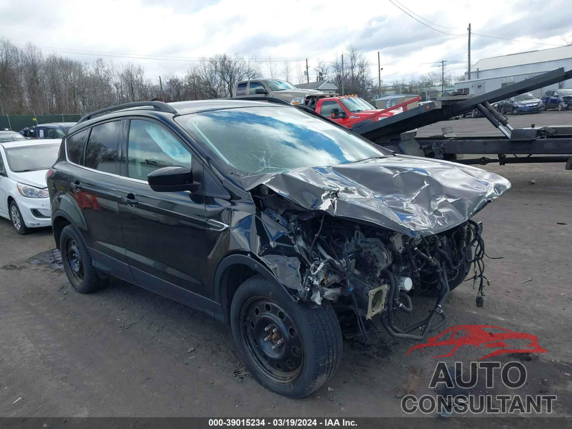 FORD ESCAPE 2017 - 1FMCU9GD1HUB48253