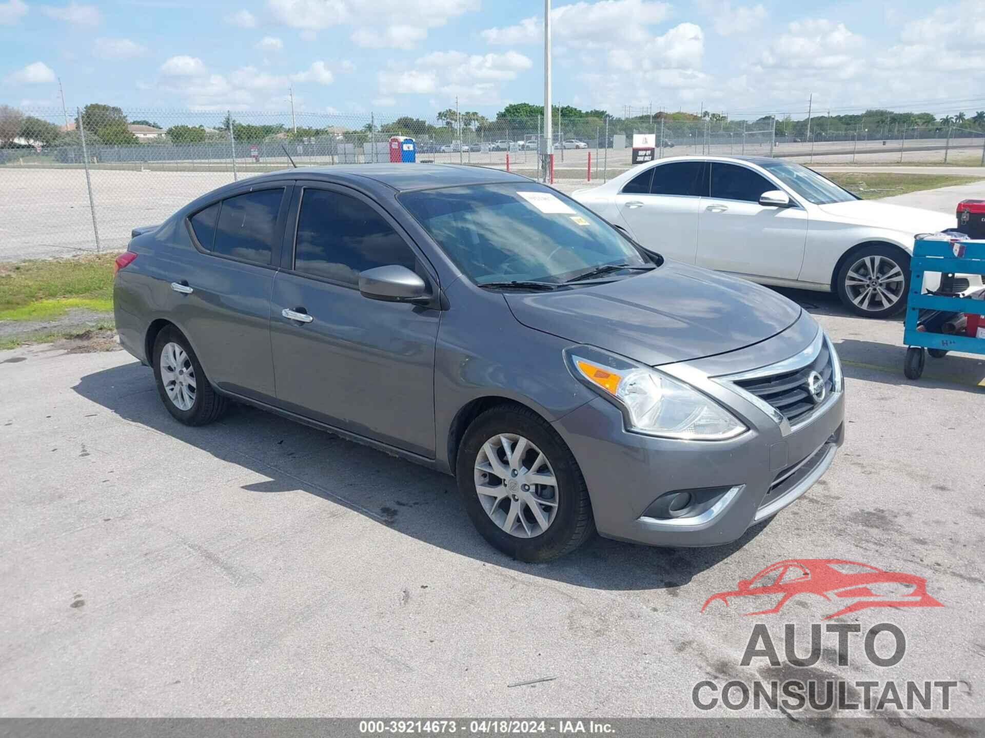 NISSAN VERSA 2018 - 3N1CN7AP8JL855703