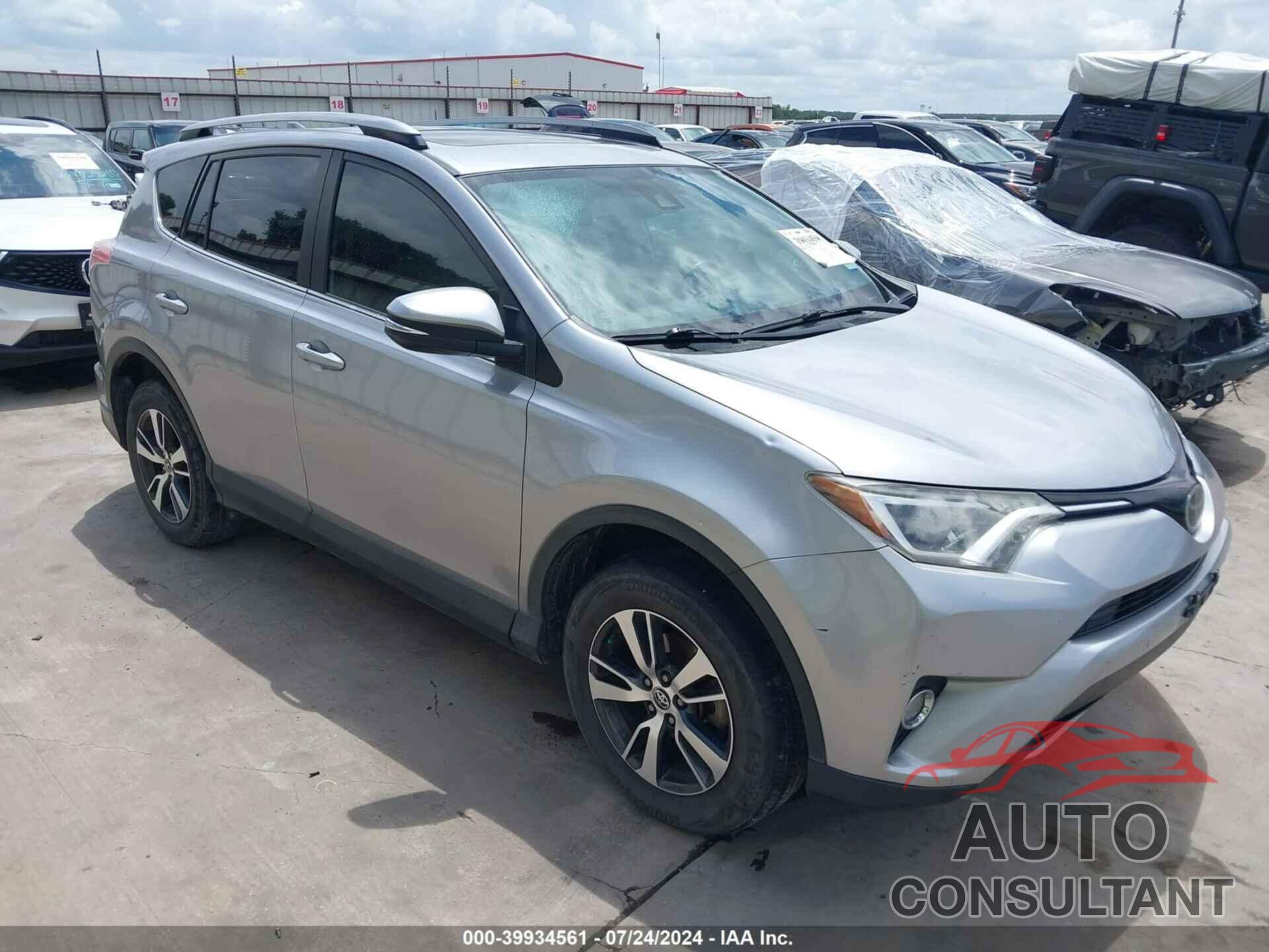 TOYOTA RAV4 2018 - JTMWFREV1JD116299