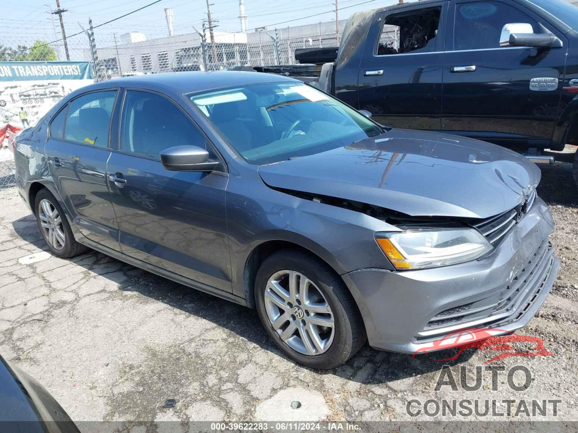 VOLKSWAGEN JETTA 2018 - 3VW2B7AJ9JM233177