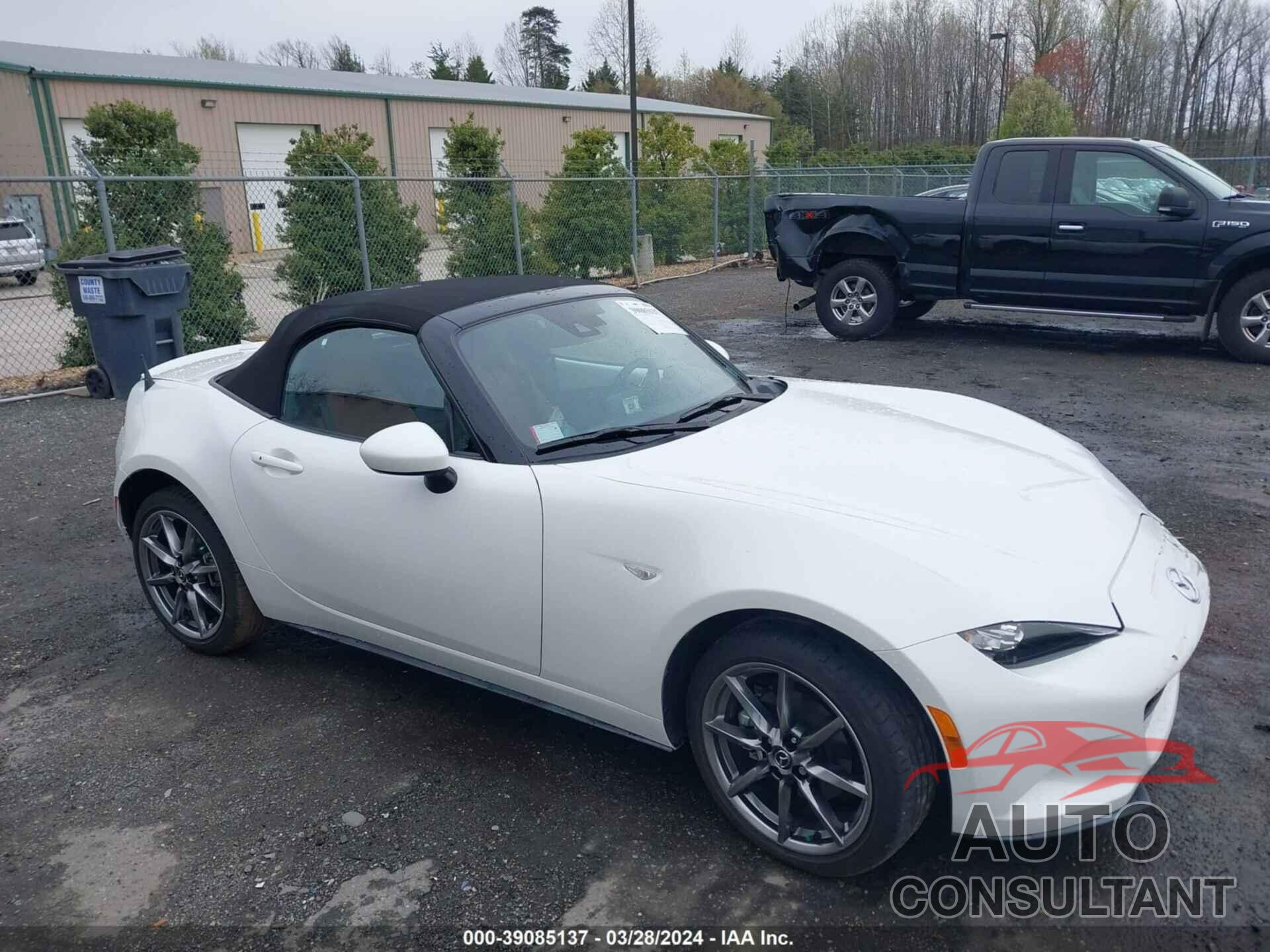 MAZDA MX-5 MIATA 2023 - JM1NDAD71P0550227