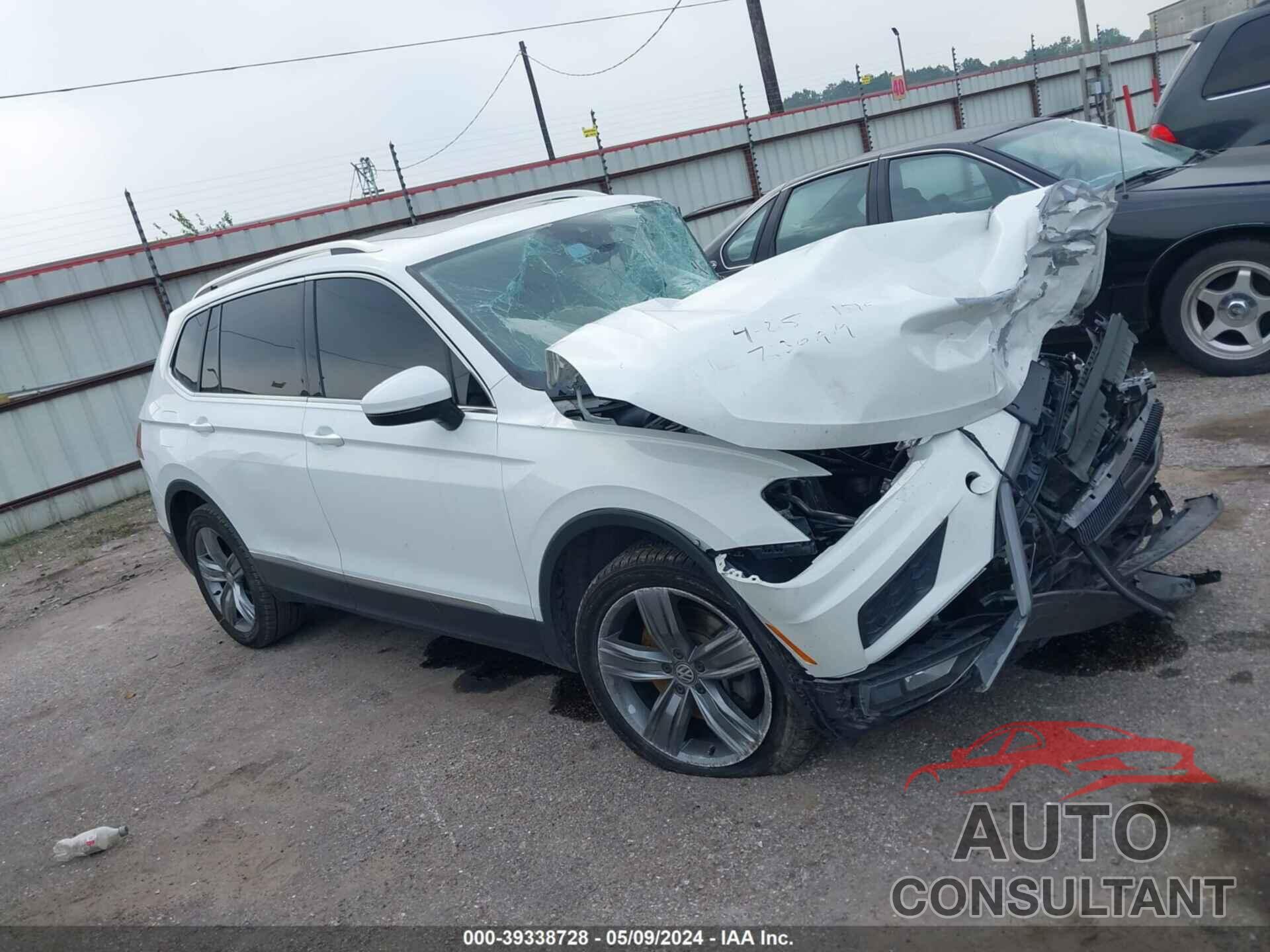 VOLKSWAGEN TIGUAN 2018 - 3VV5B7AX9JM174251