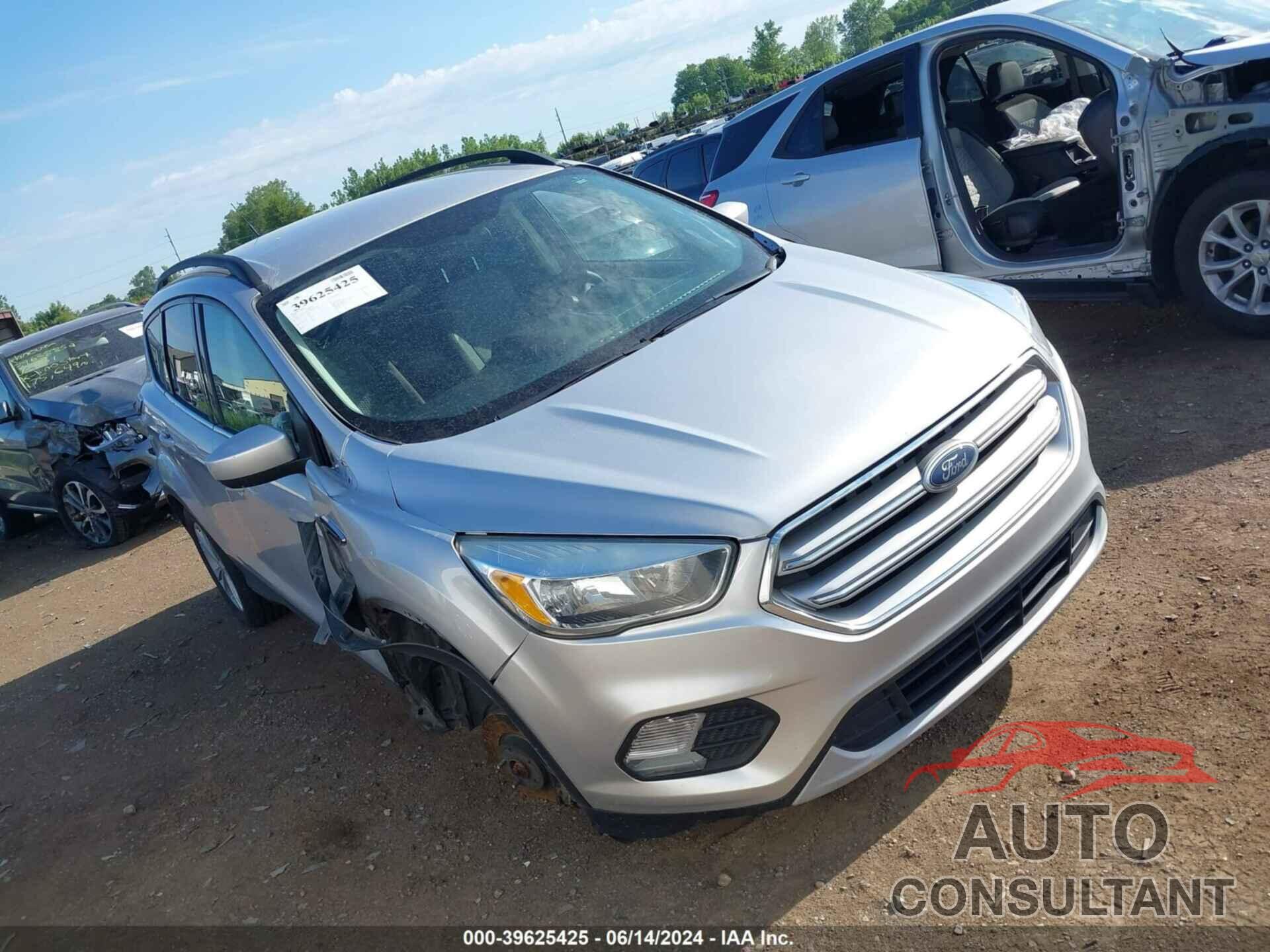 FORD ESCAPE 2017 - 1FMCU0GD6HUB14160